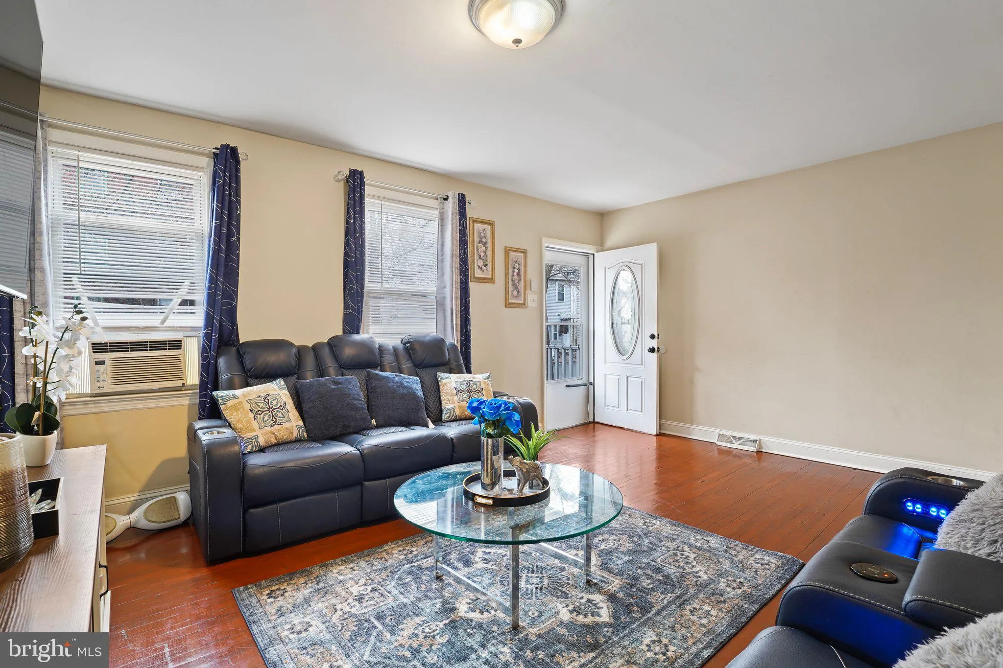 Trenton, New Jersey 08611, United States, 5 Bedrooms Bedrooms, ,2 BathroomsBathrooms,Residential,Active,117275