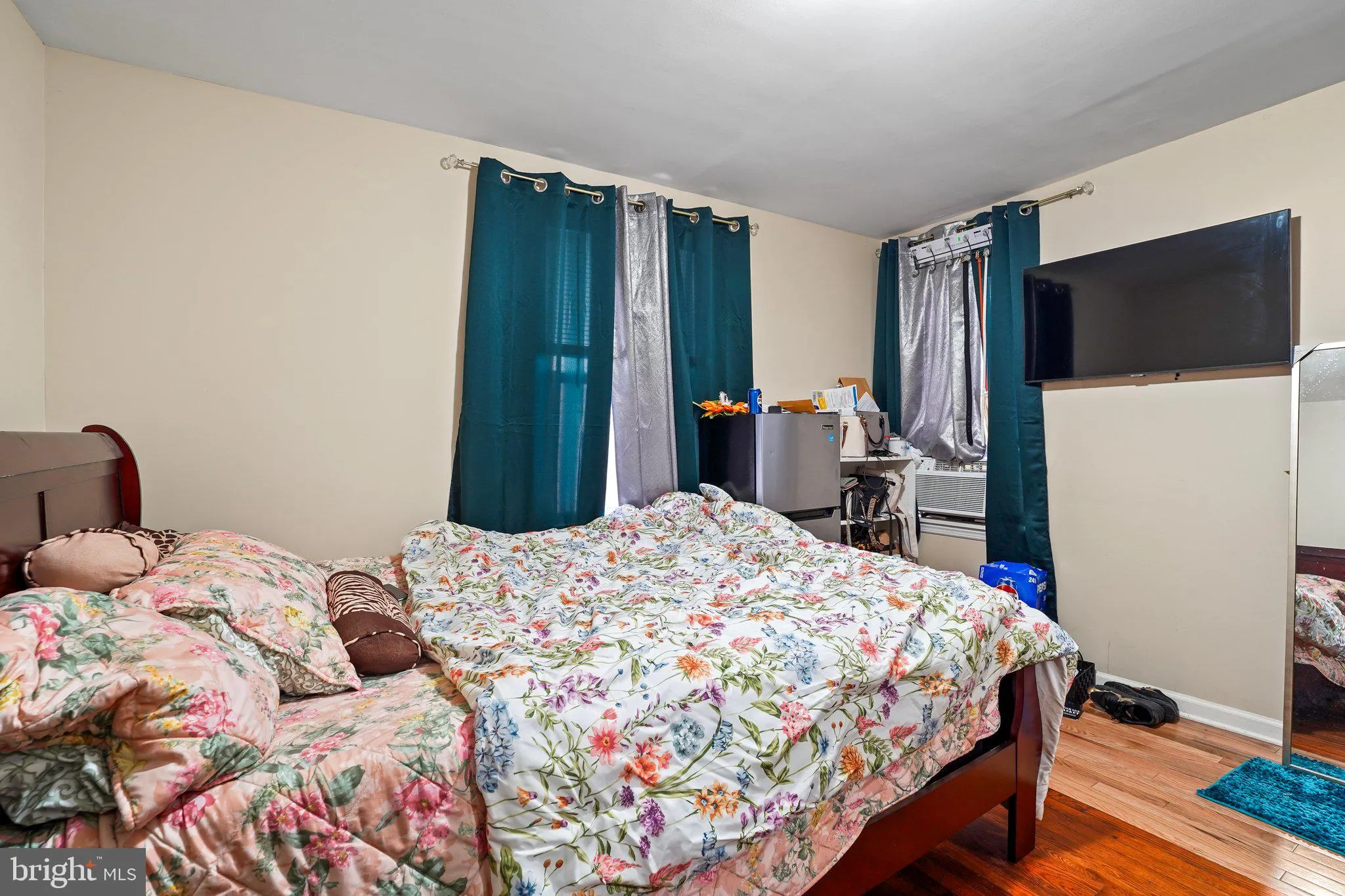 Trenton, New Jersey 08611, United States, 5 Bedrooms Bedrooms, ,2 BathroomsBathrooms,Residential,Active,117275