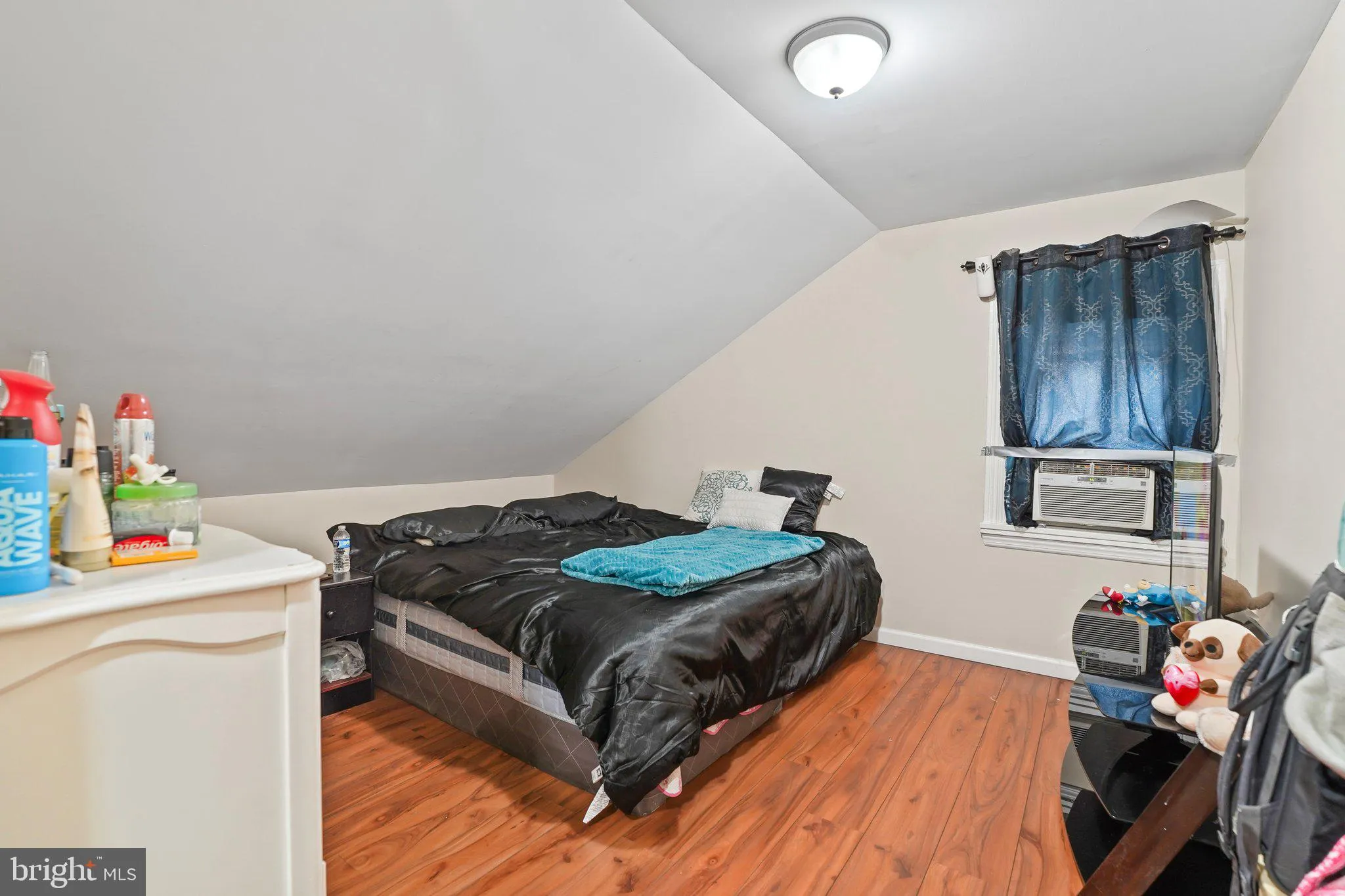 Trenton, New Jersey 08611, United States, 5 Bedrooms Bedrooms, ,2 BathroomsBathrooms,Residential,Active,117275