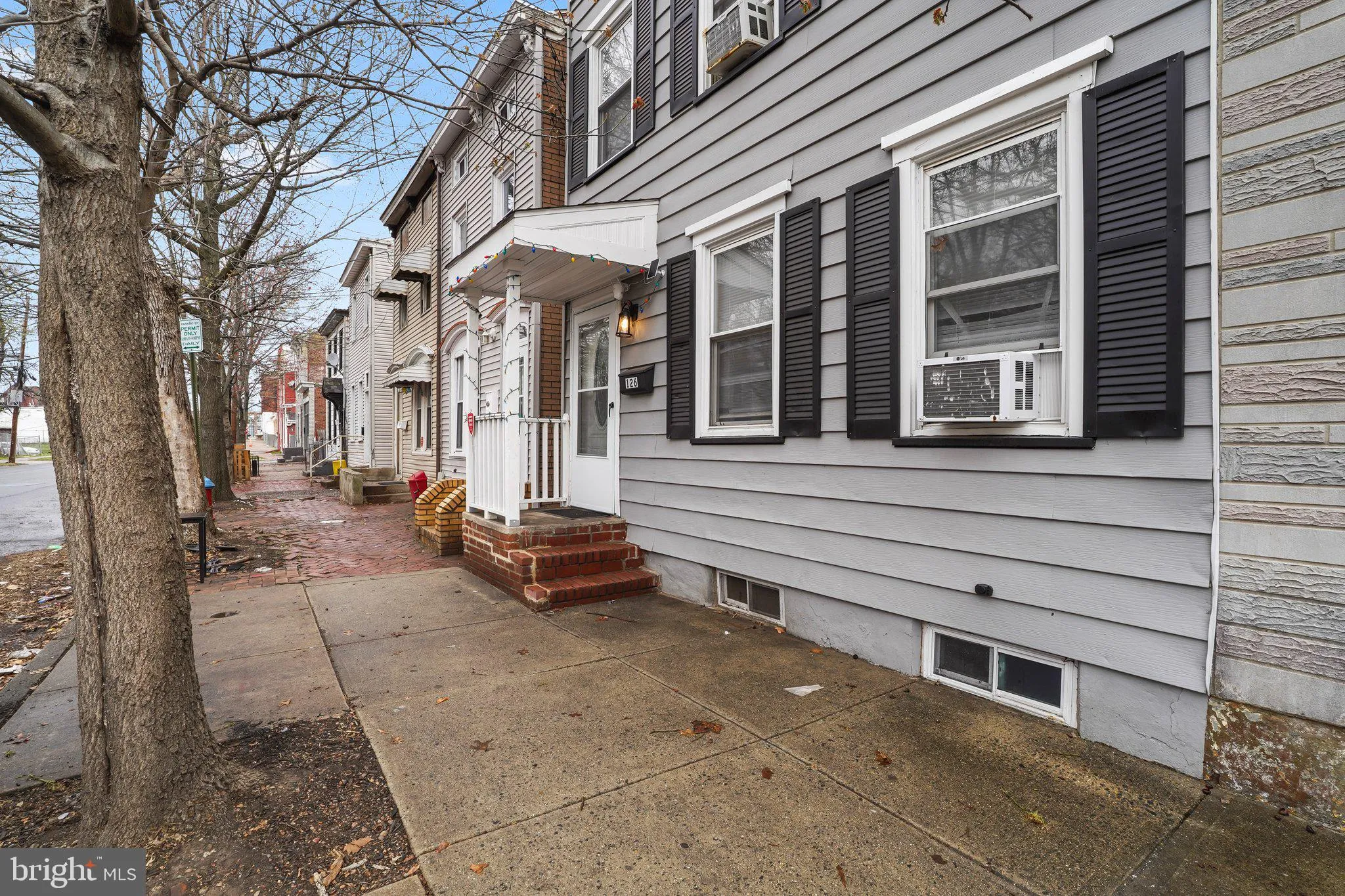 Trenton, New Jersey 08611, United States, 5 Bedrooms Bedrooms, ,2 BathroomsBathrooms,Residential,Active,117275