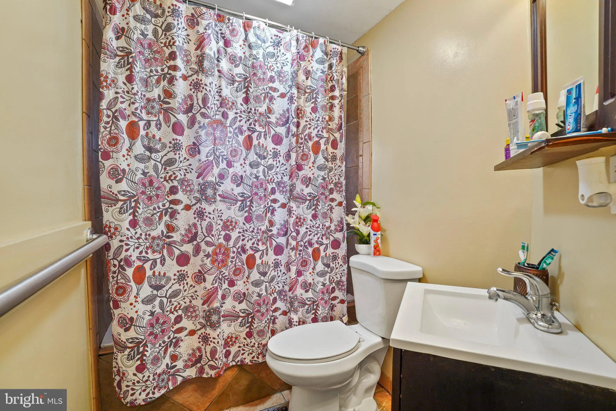 Trenton, New Jersey 08611, United States, 5 Bedrooms Bedrooms, ,2 BathroomsBathrooms,Residential,Active,117275