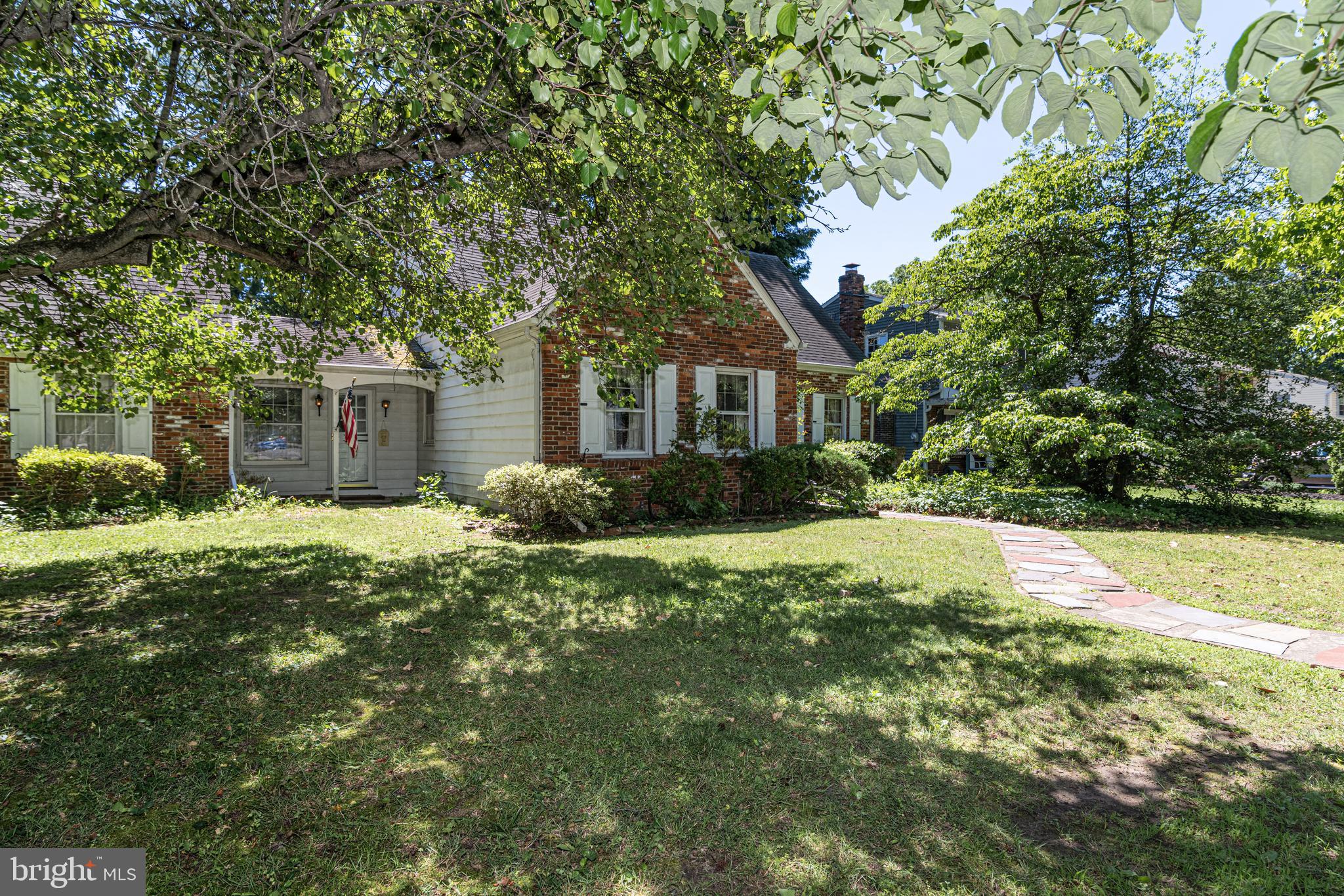 421 W ELMA AVENUE