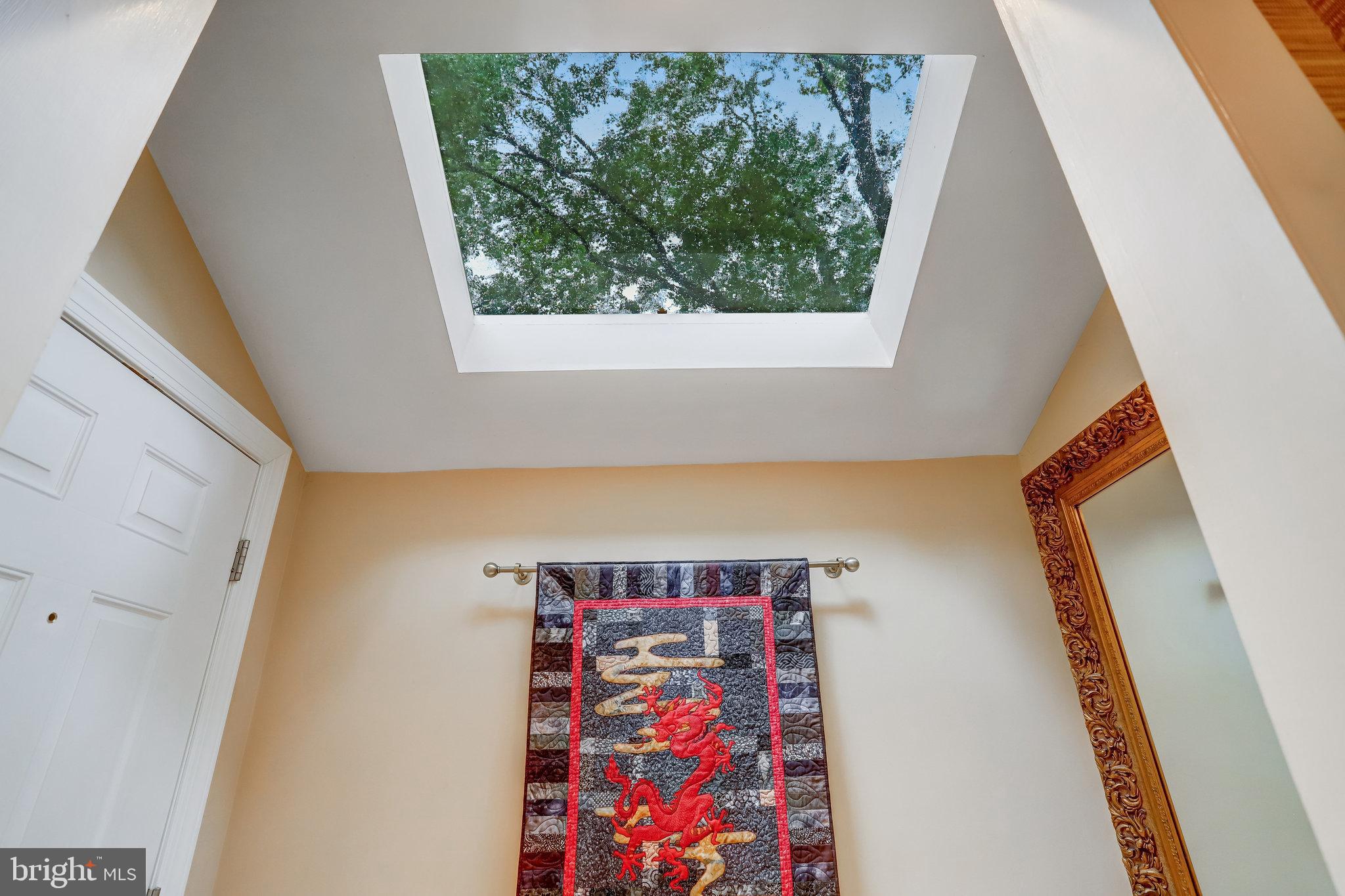 LAKE BARCROFT - Residential