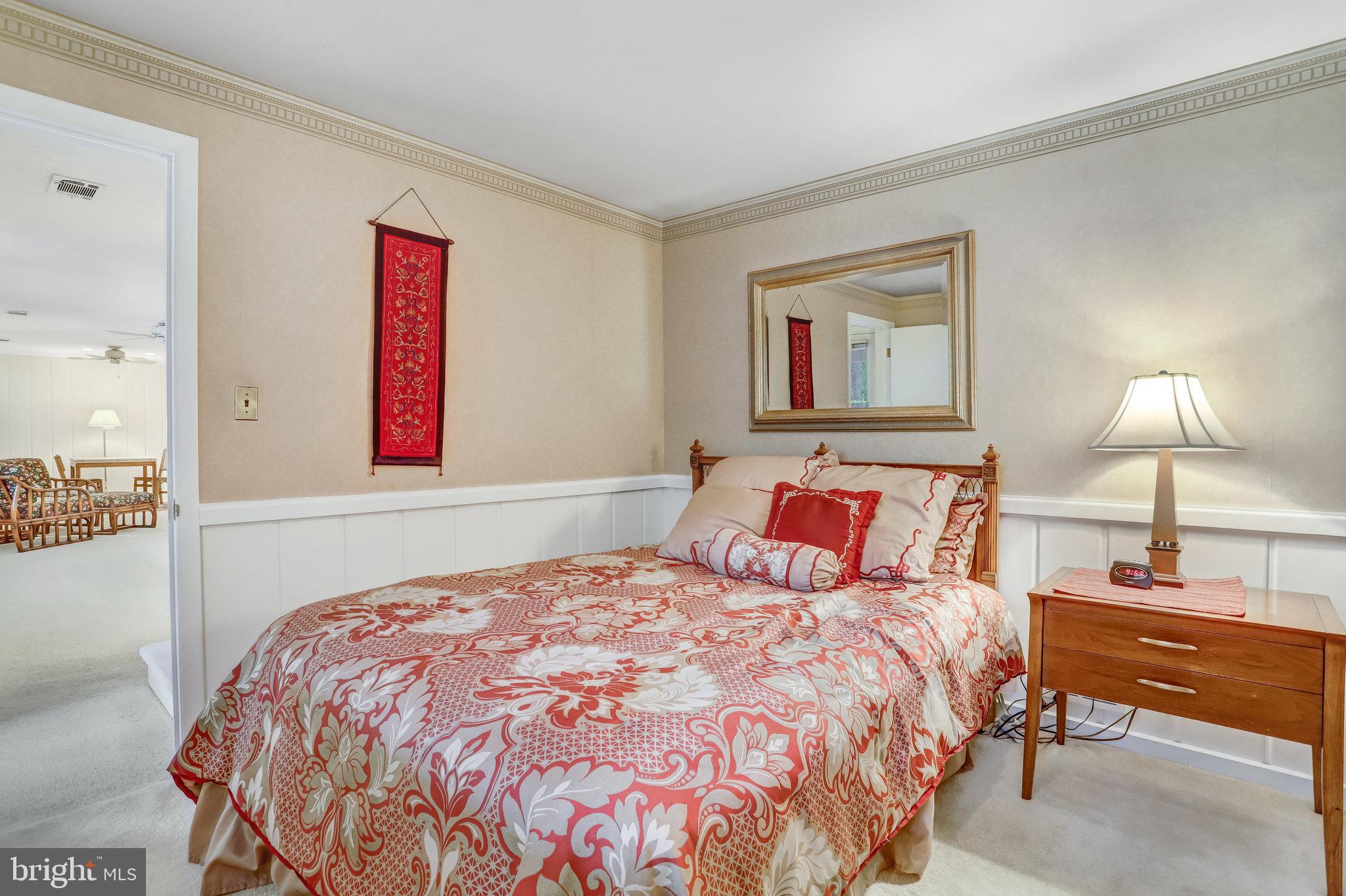 LAKE BARCROFT - Residential