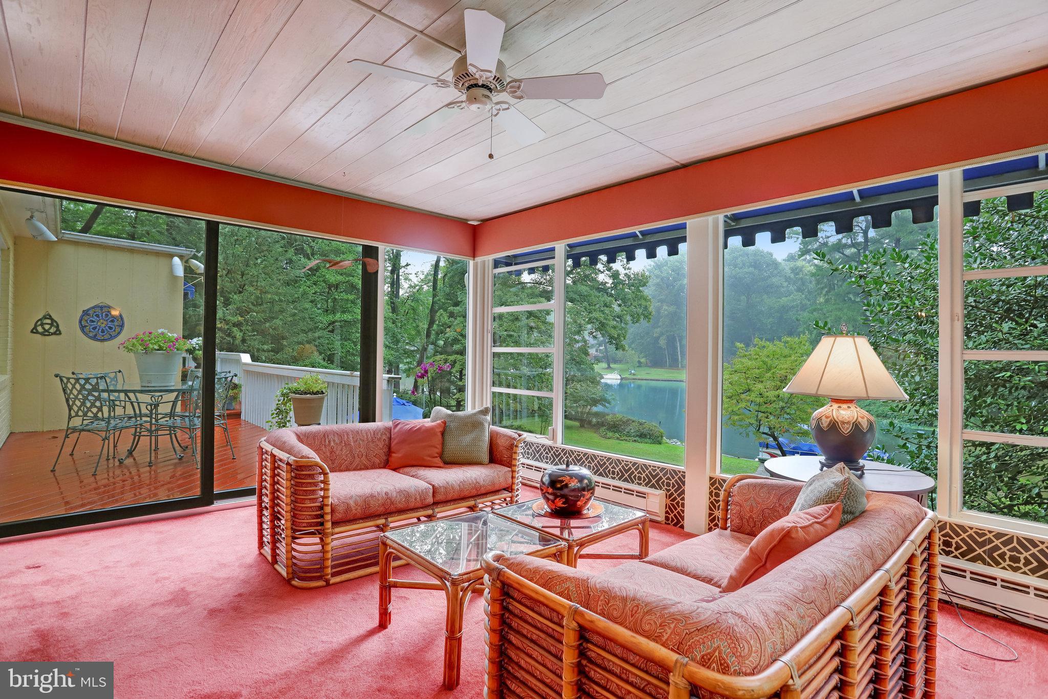 LAKE BARCROFT - Residential