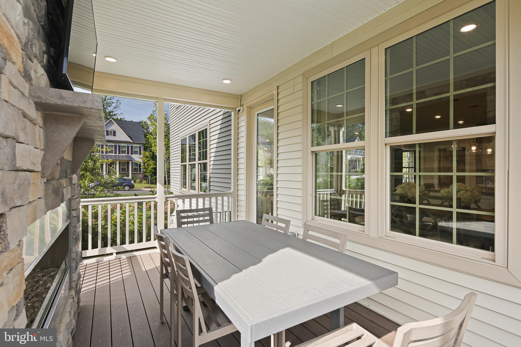 WESTMOUNT - Residential