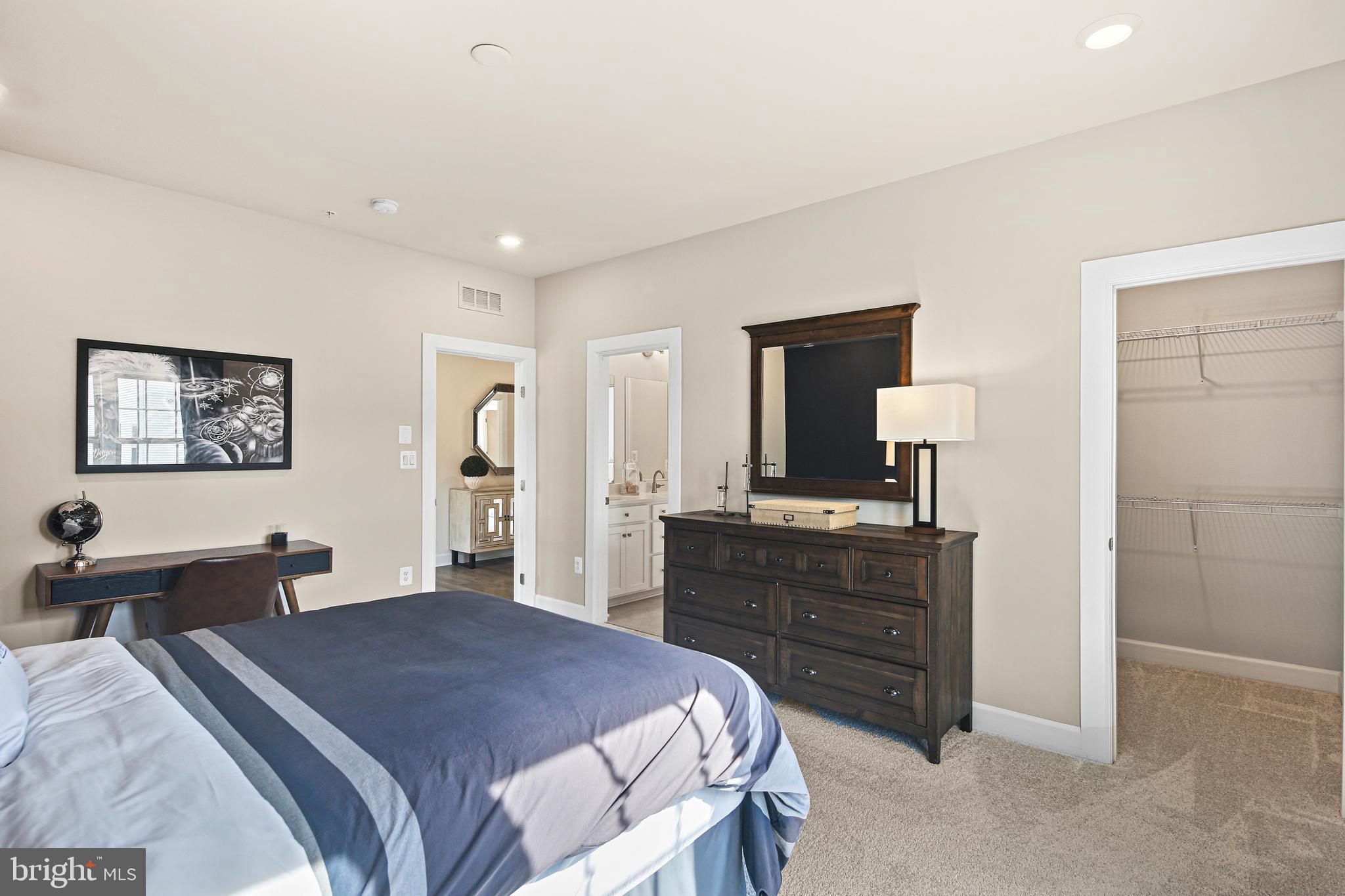 WESTMOUNT - Residential