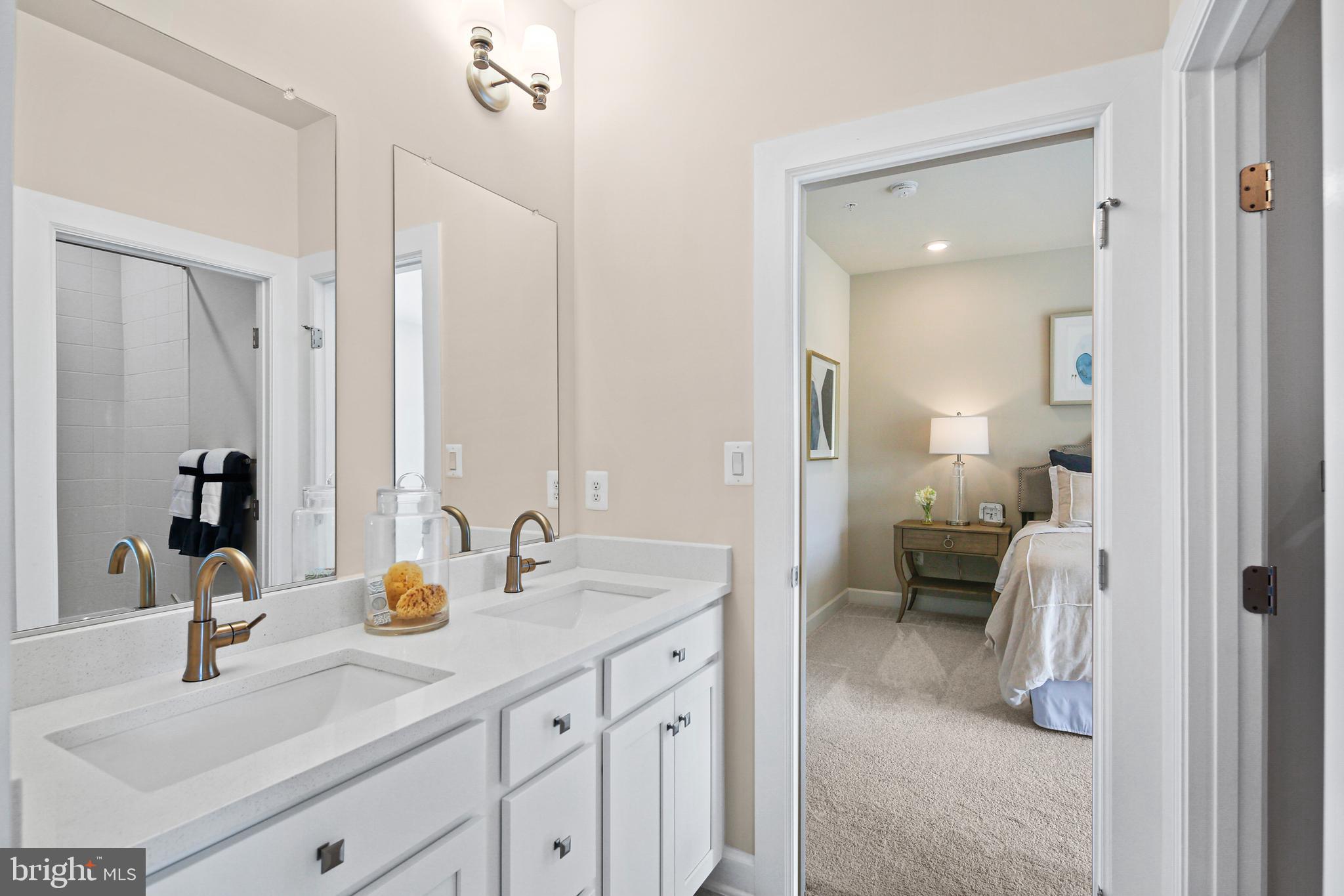 WESTMOUNT - Residential