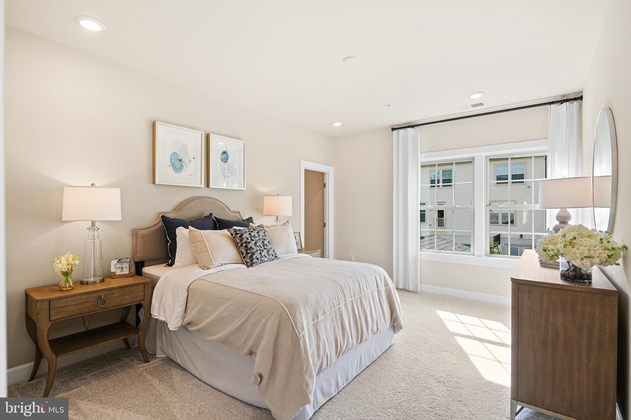 WESTMOUNT - Residential