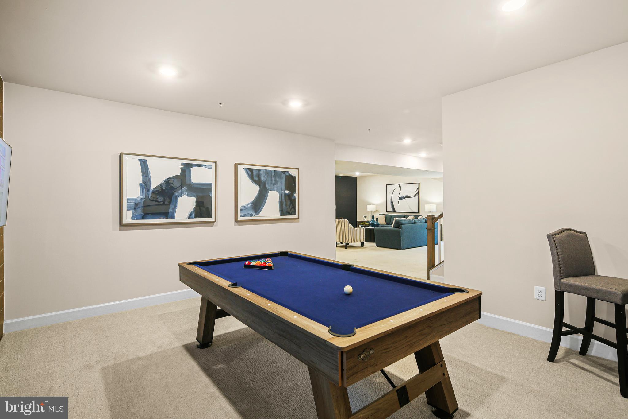 WESTMOUNT - Residential