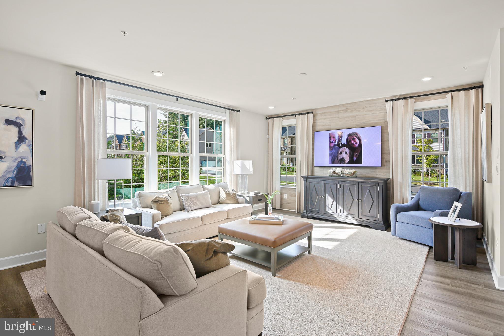 WESTMOUNT - Residential