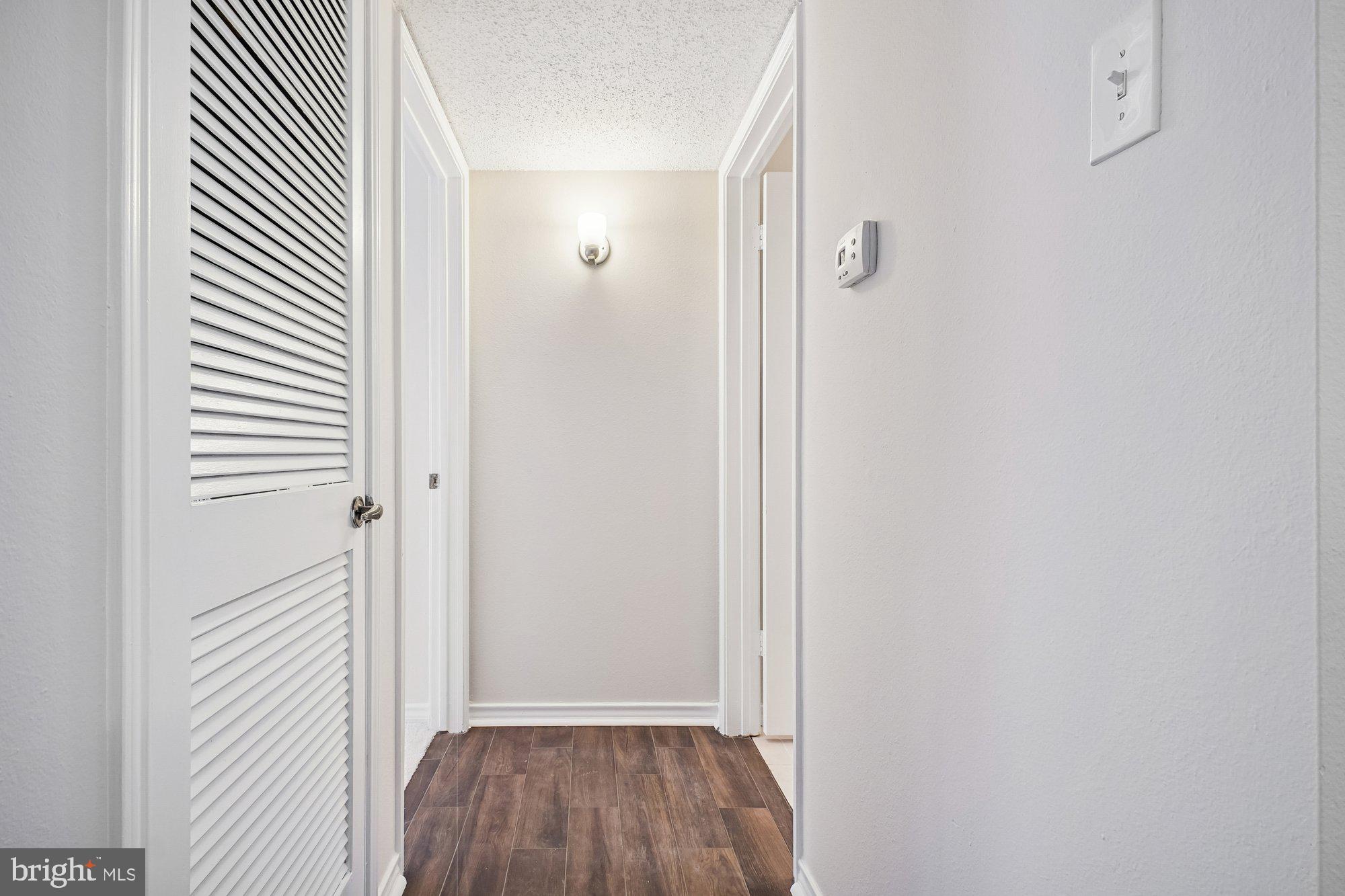 FOUNTAINS AT MCLEAN - Residential