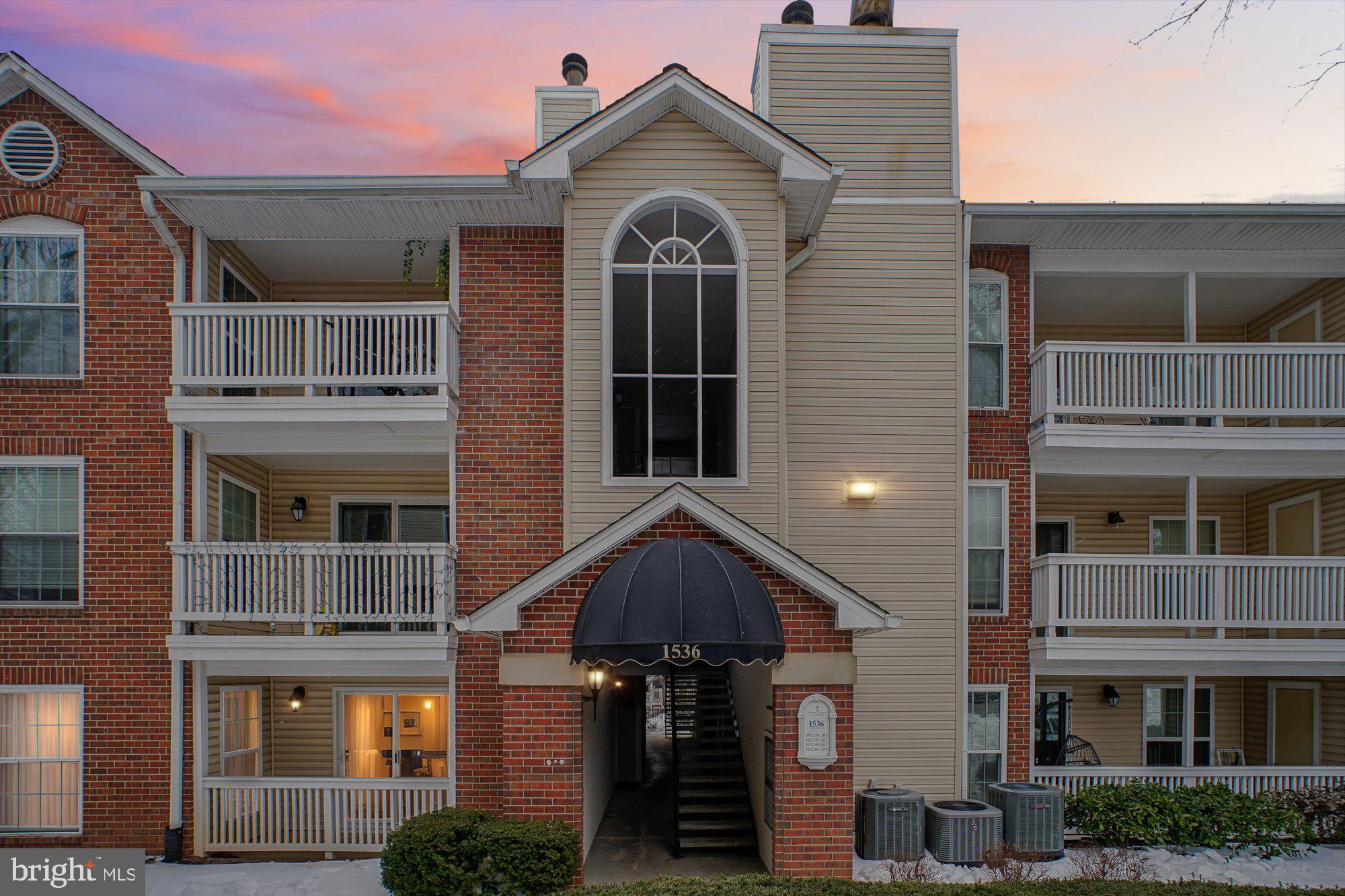 FOUNTAINS AT MCLEAN - Residential