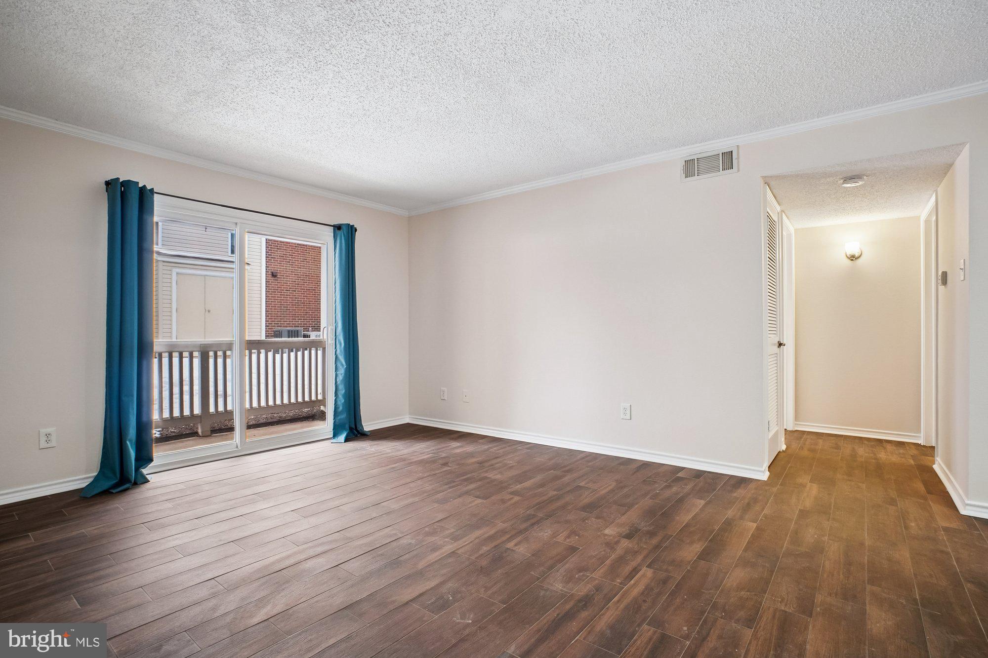 FOUNTAINS AT MCLEAN - Residential