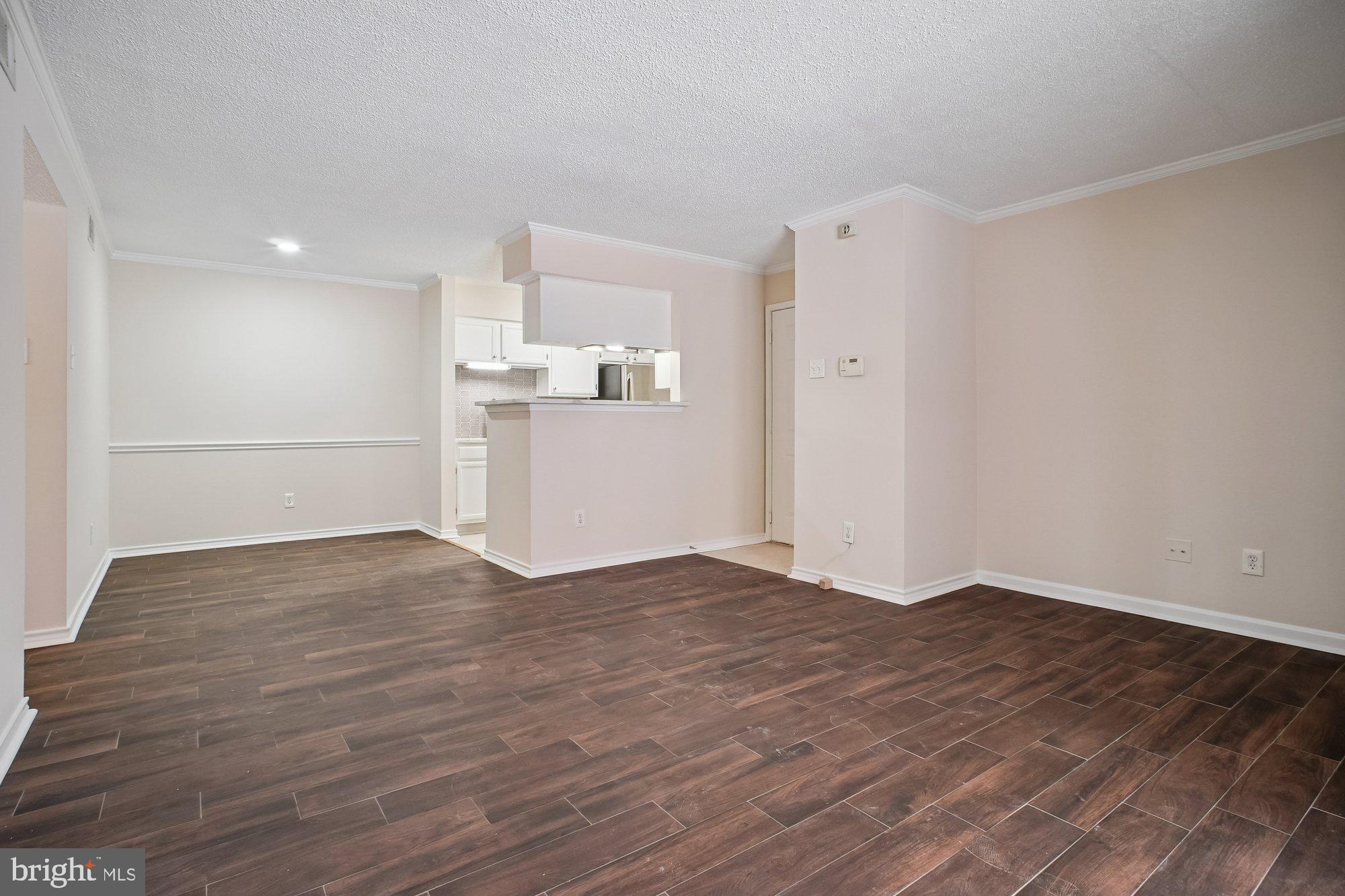 FOUNTAINS AT MCLEAN - Residential