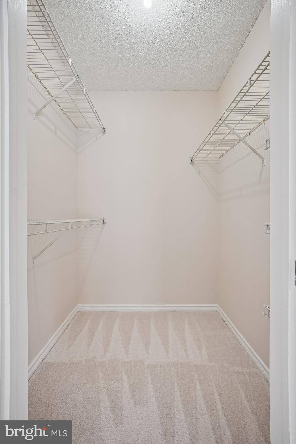 FOUNTAINS AT MCLEAN - Residential