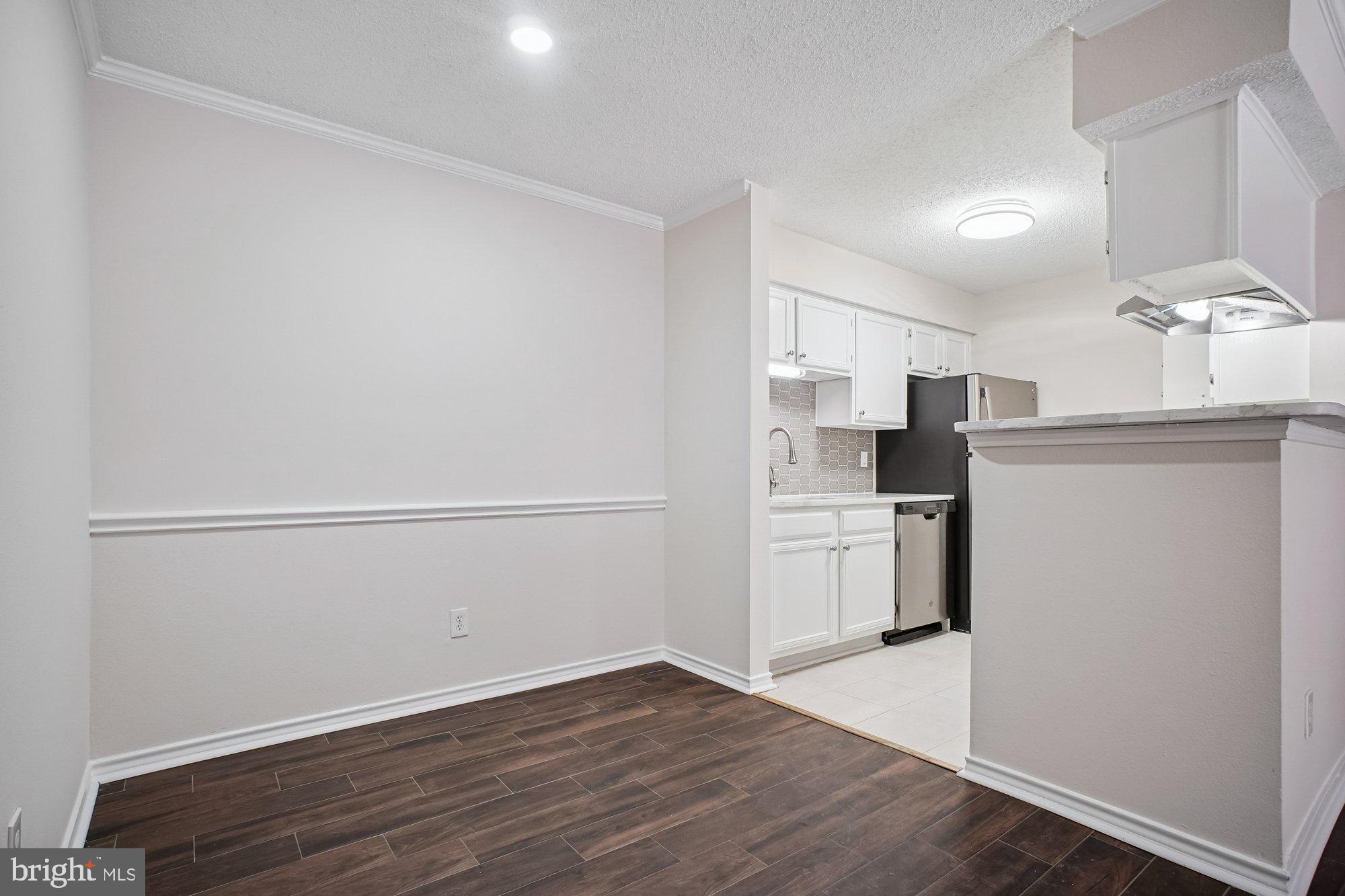 FOUNTAINS AT MCLEAN - Residential