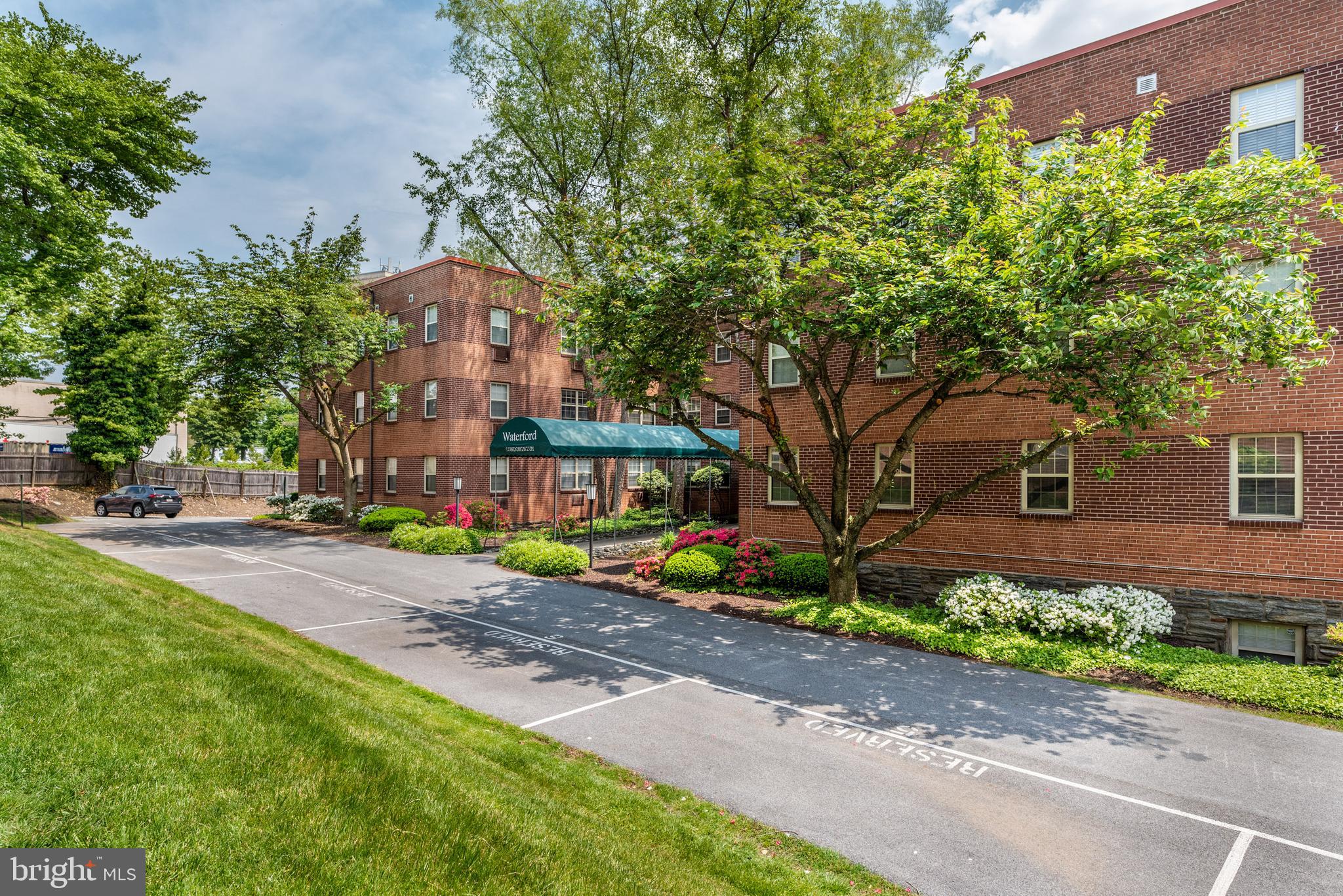 383 LAKESIDE ROAD 105