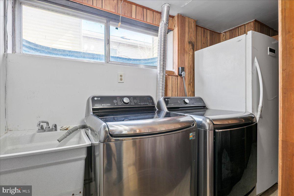 DOUGLAS PARK - Residential