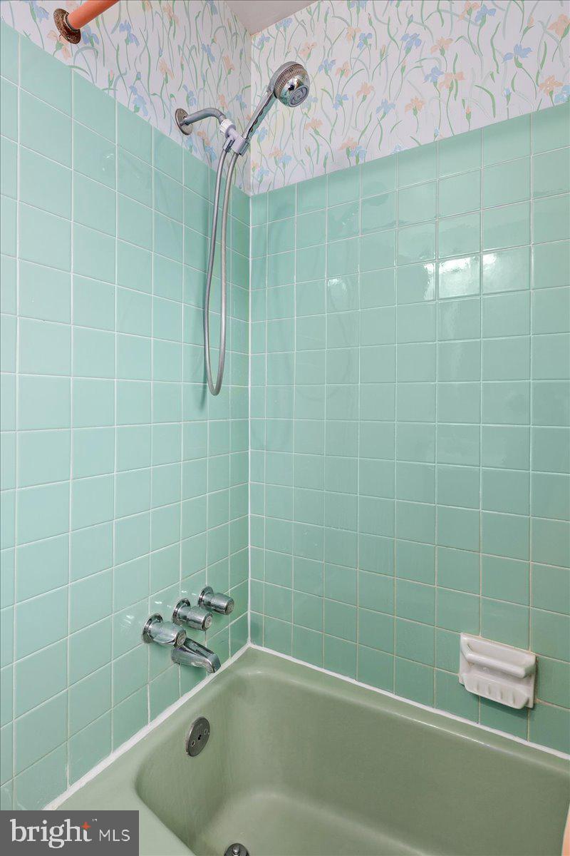 DOUGLAS PARK - Residential