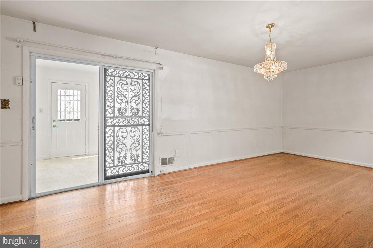 DOUGLAS PARK - Residential