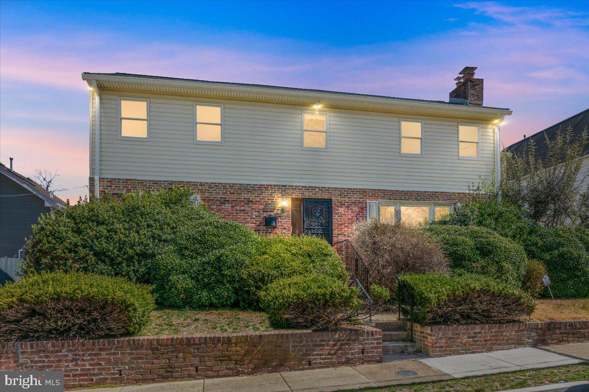 DOUGLAS PARK - Residential