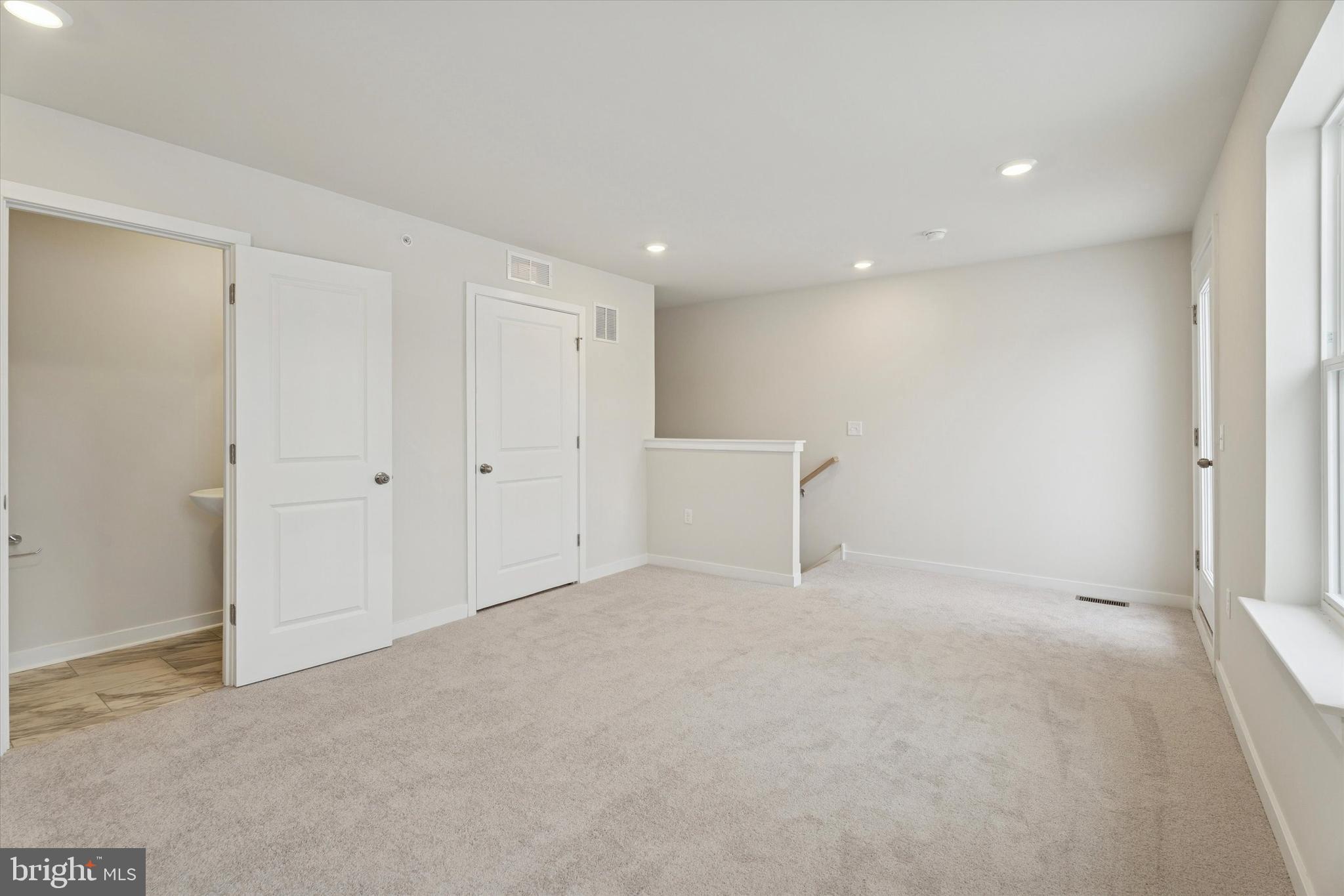 RIVER POINTE - Residential Lease