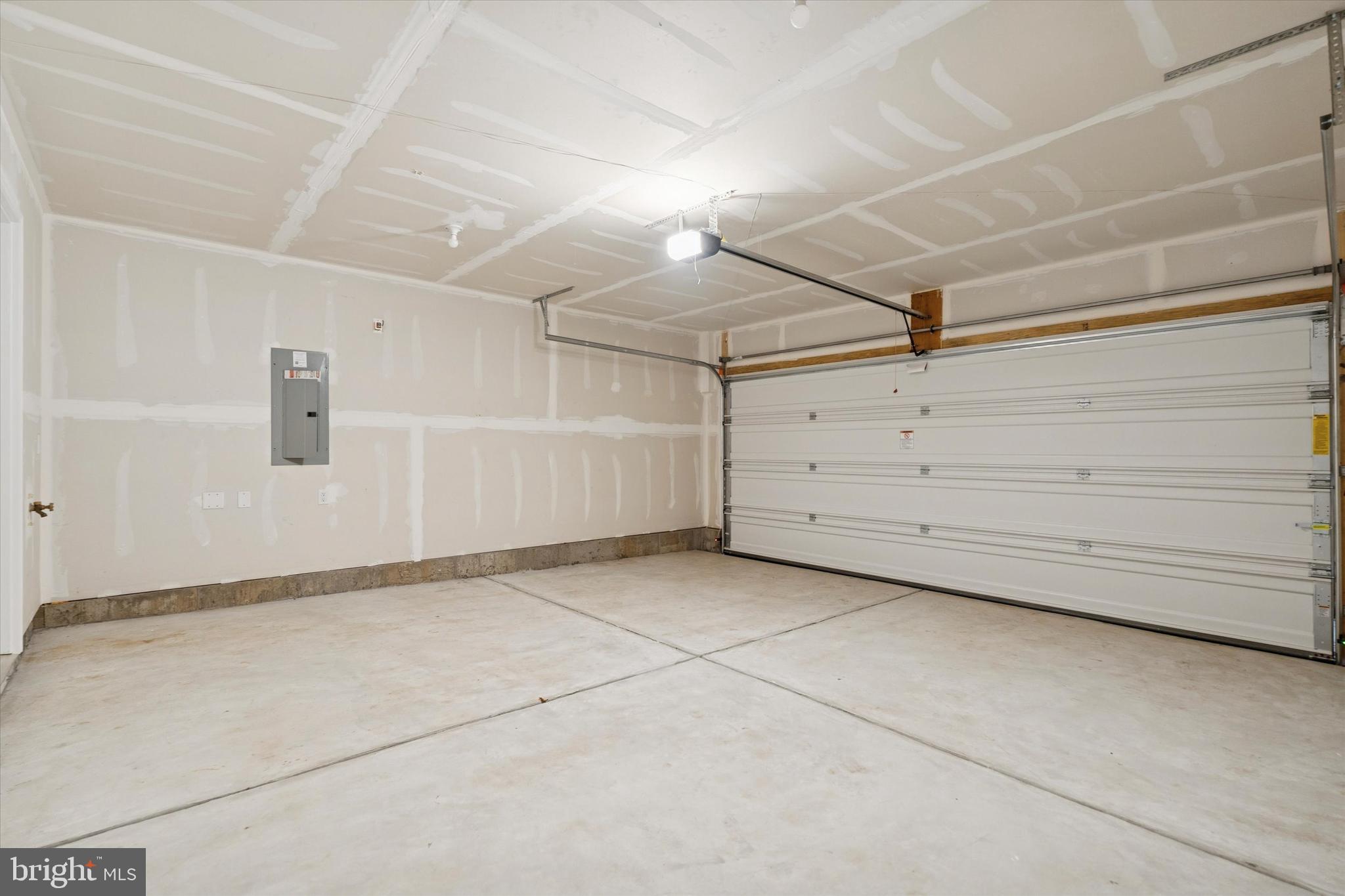 RIVER POINTE - Residential Lease