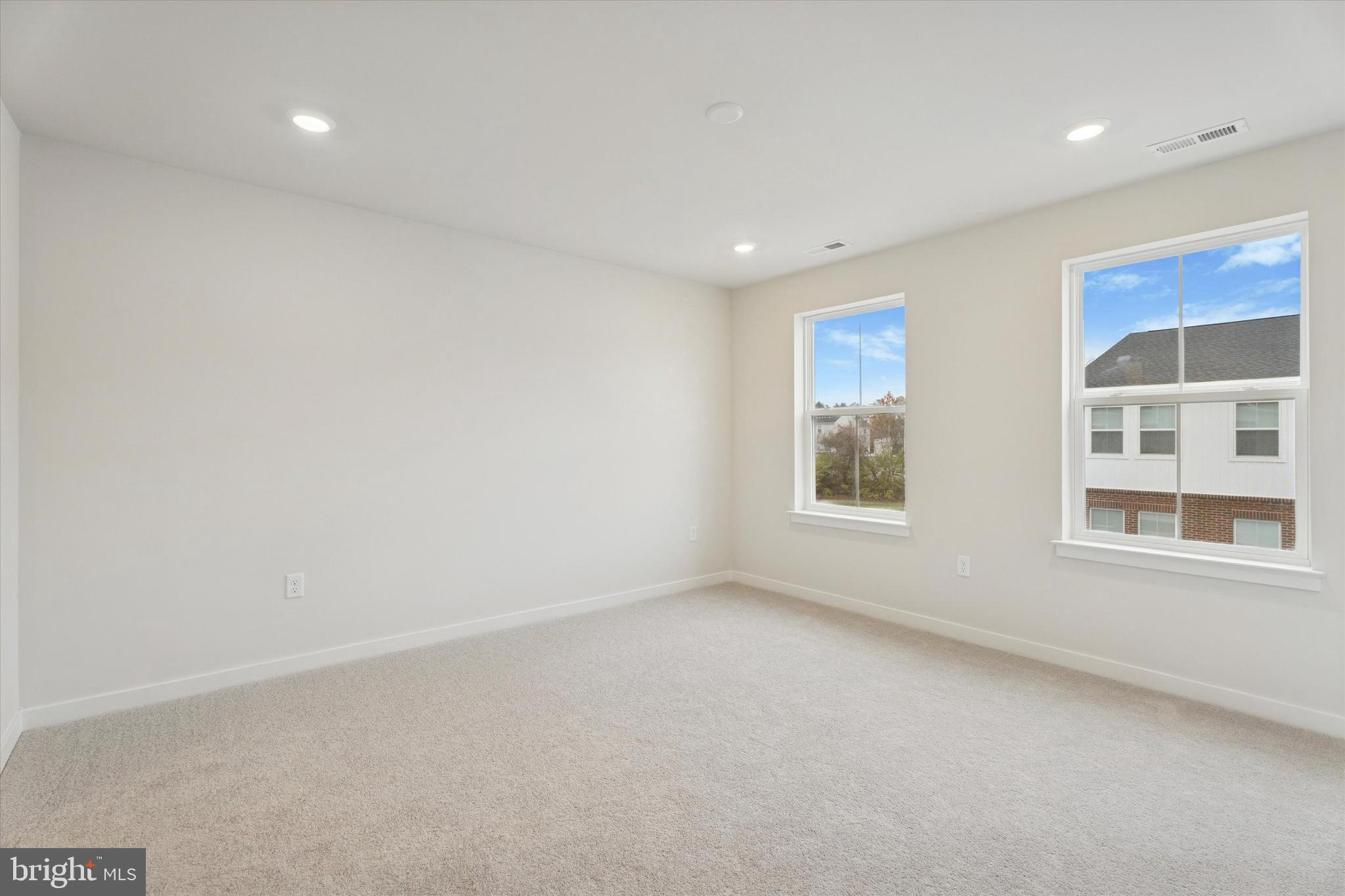 RIVER POINTE - Residential Lease