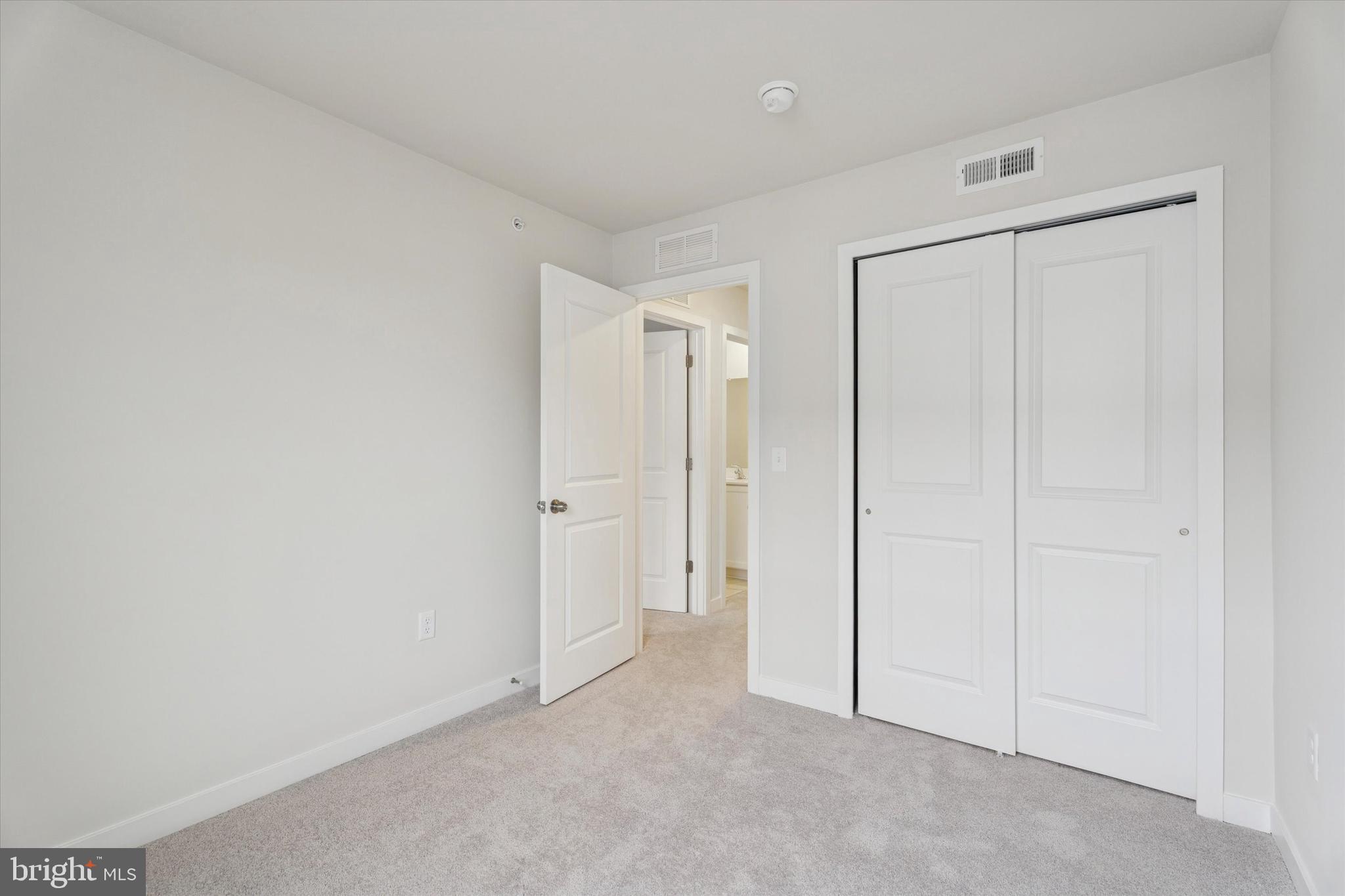 RIVER POINTE - Residential Lease