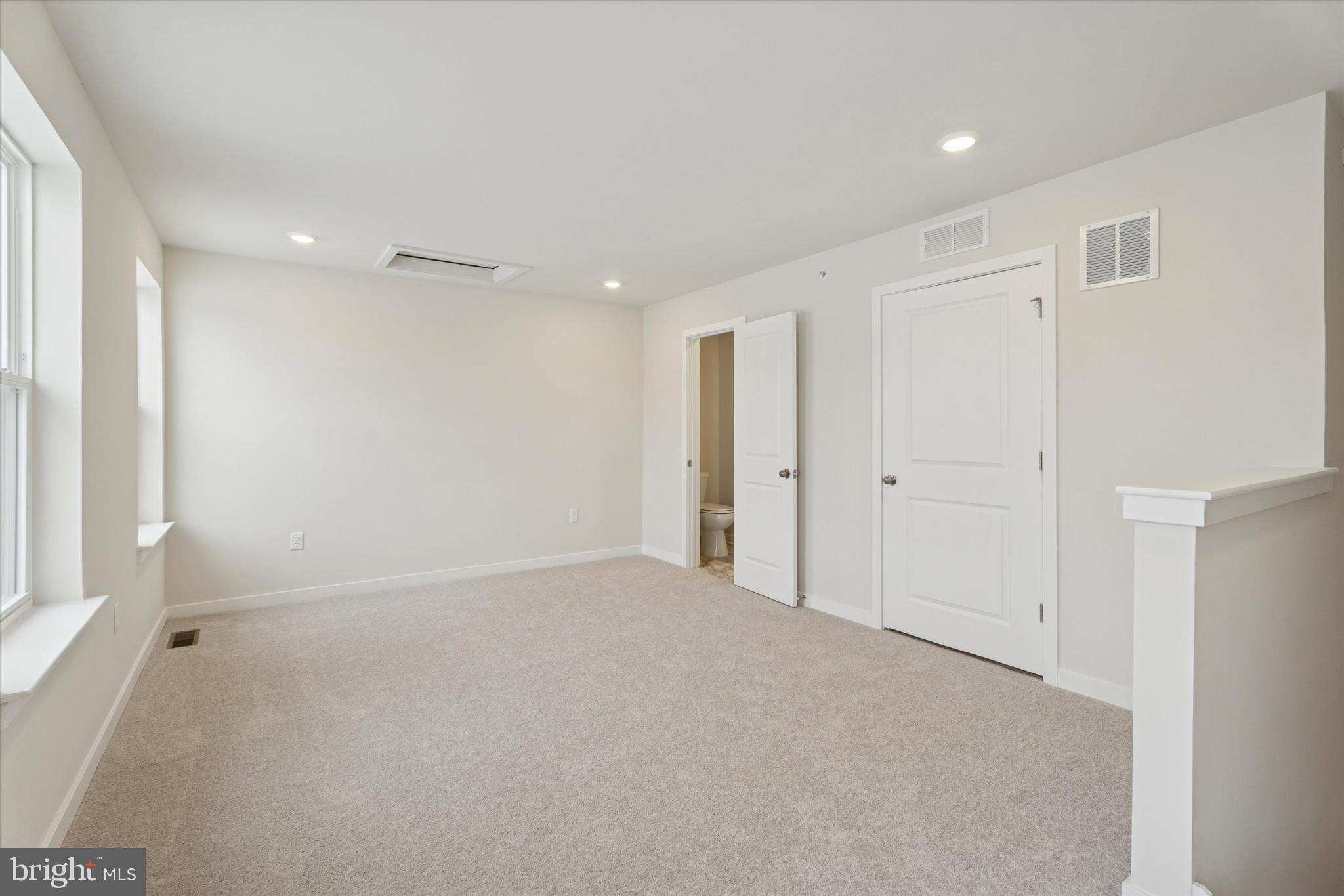 RIVER POINTE - Residential Lease