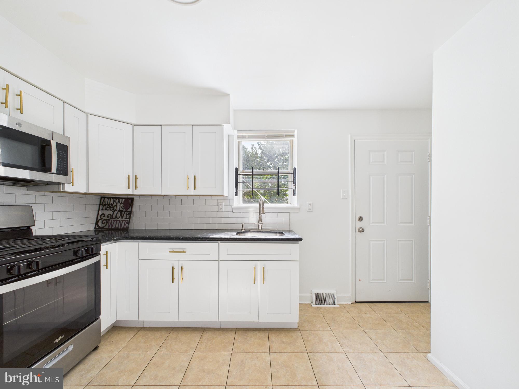 MANTUA - Residential Lease