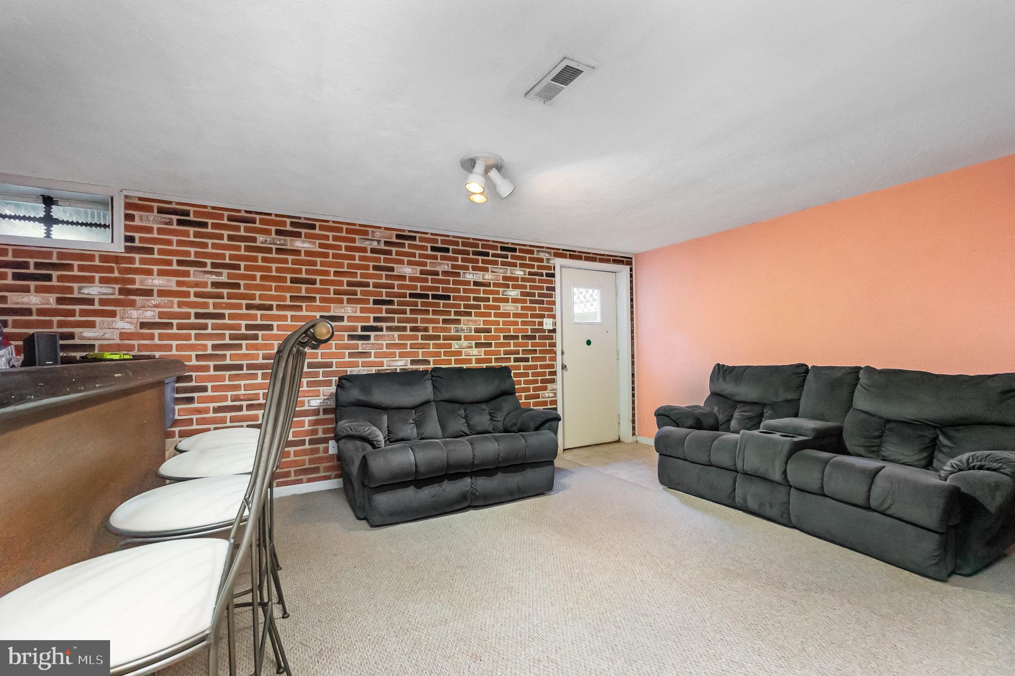 OAK HURST - Residential