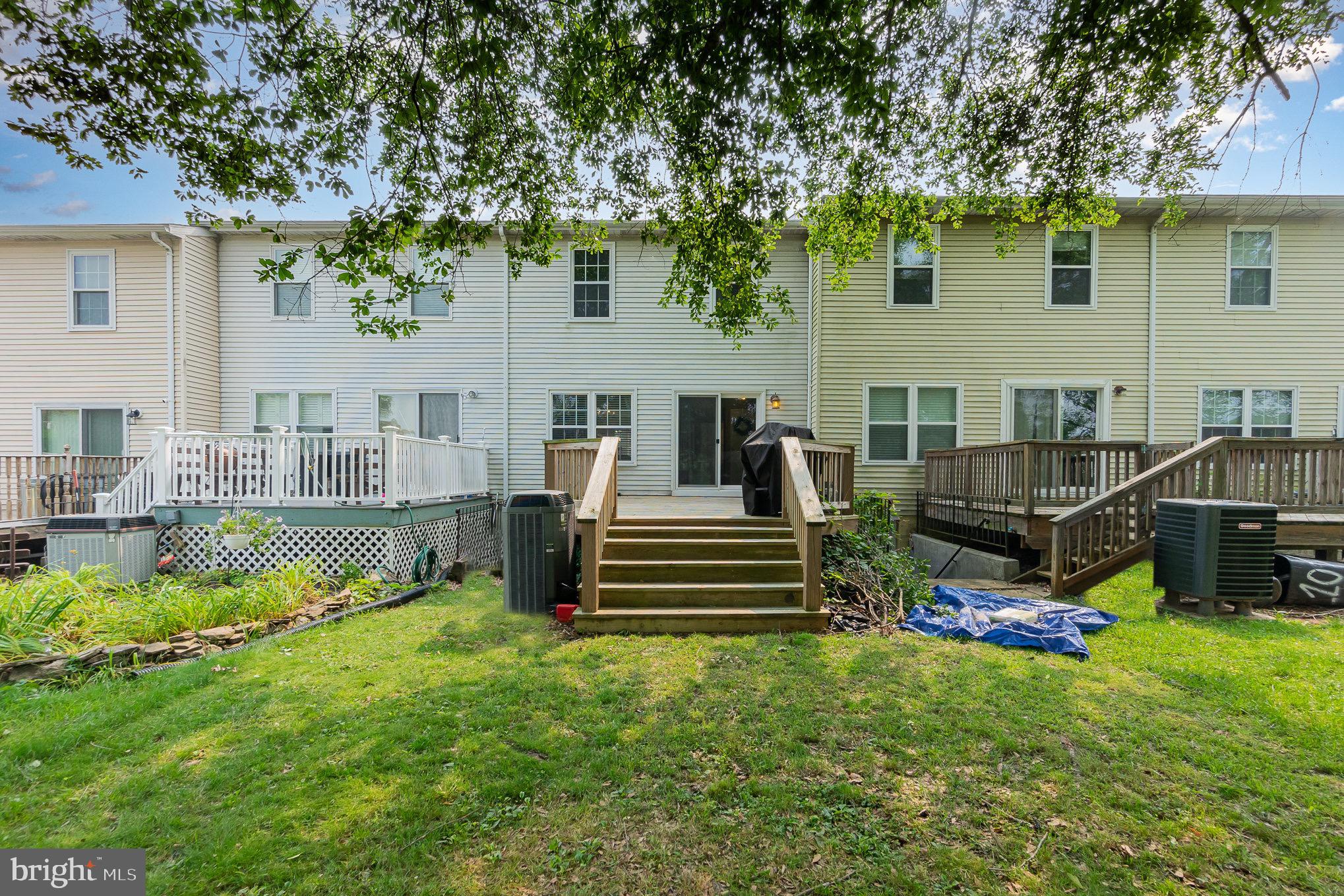 OAK HURST - Residential