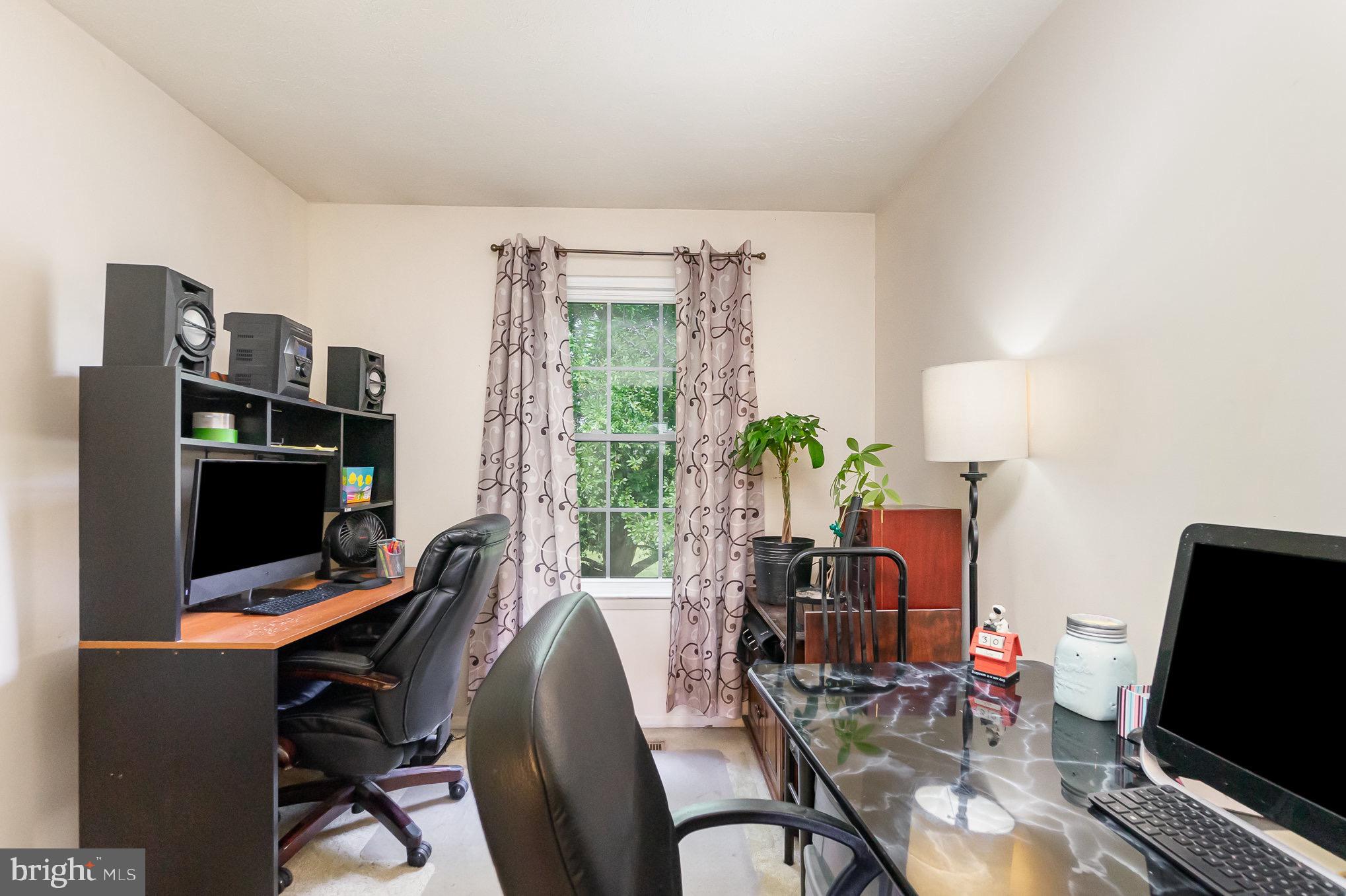 OAK HURST - Residential