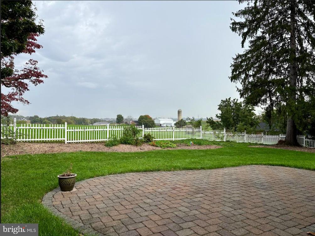 117 LOCUST LANE