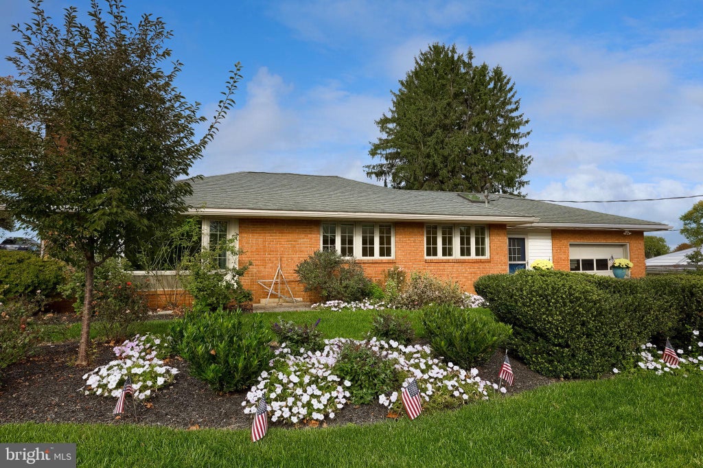 Photo of 117 Locust Lane, WILLOW STREET, PA 17584 (MLS # PALA2097162)