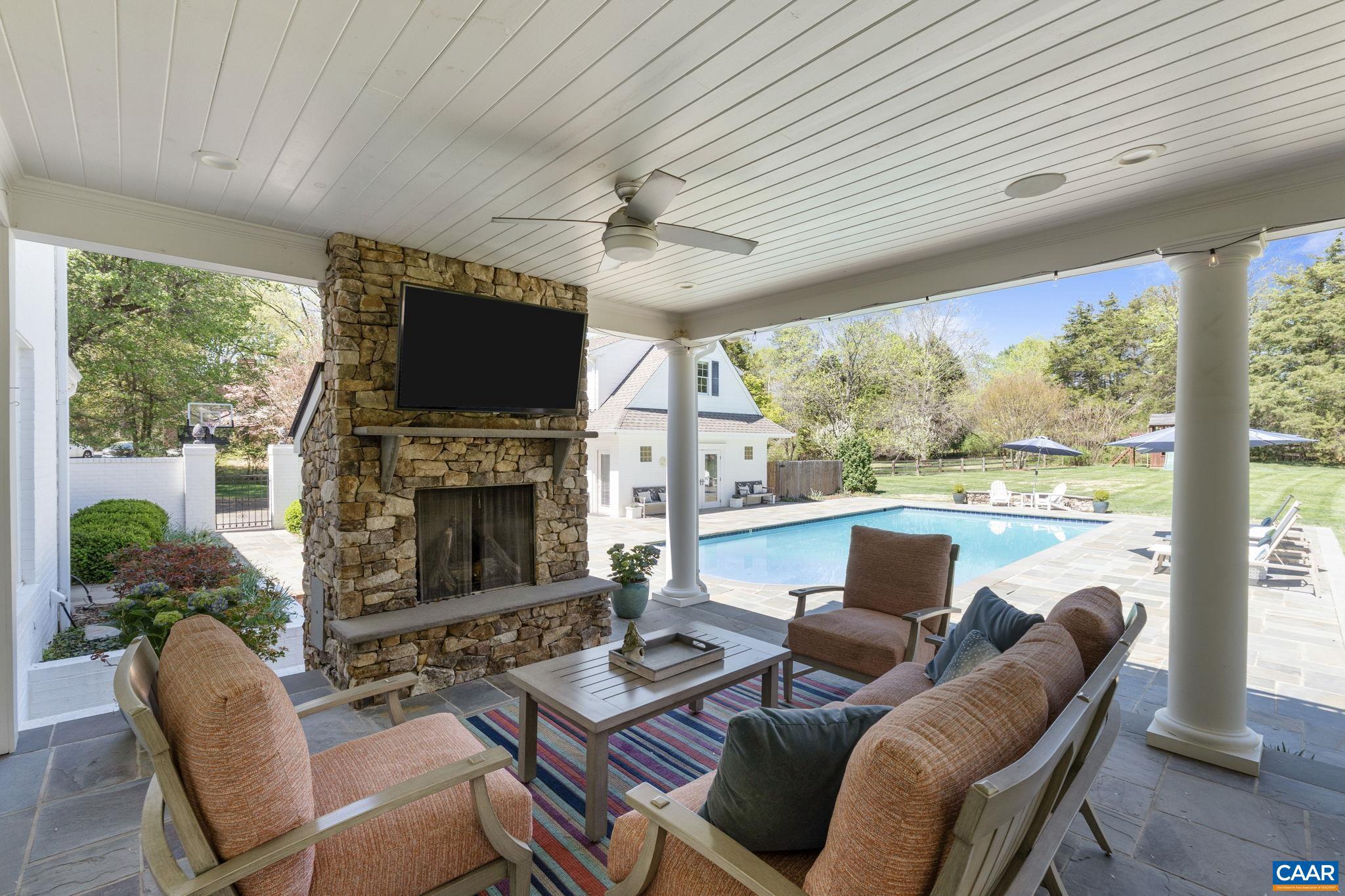 COLTHURST FARM - Residential