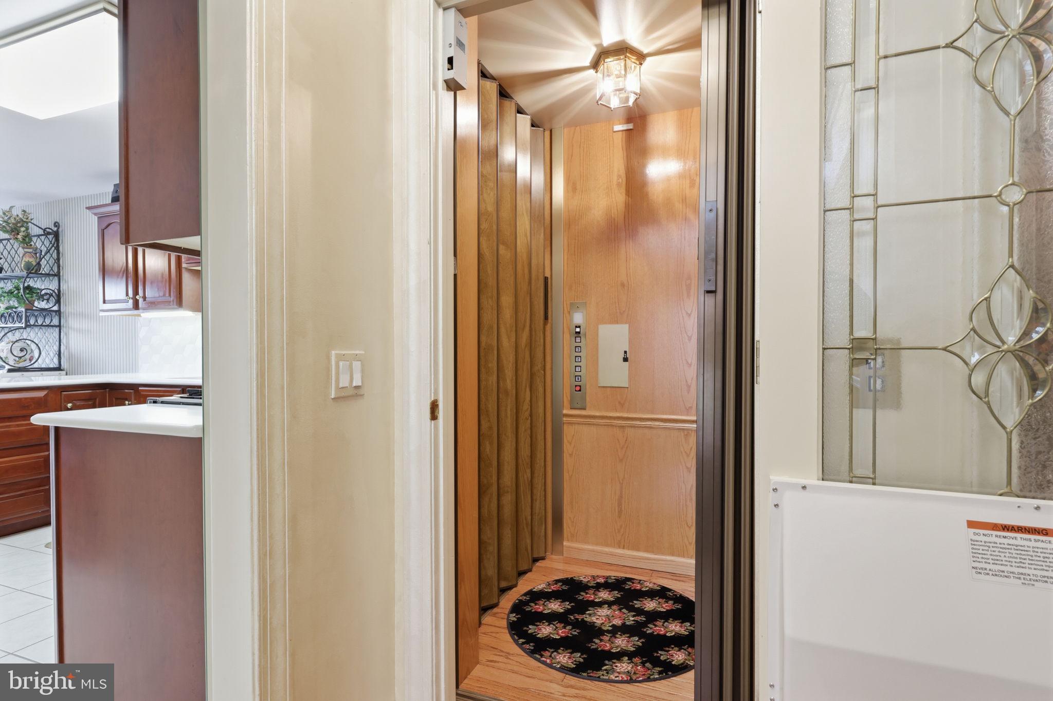 BELLE AIRE - Residential