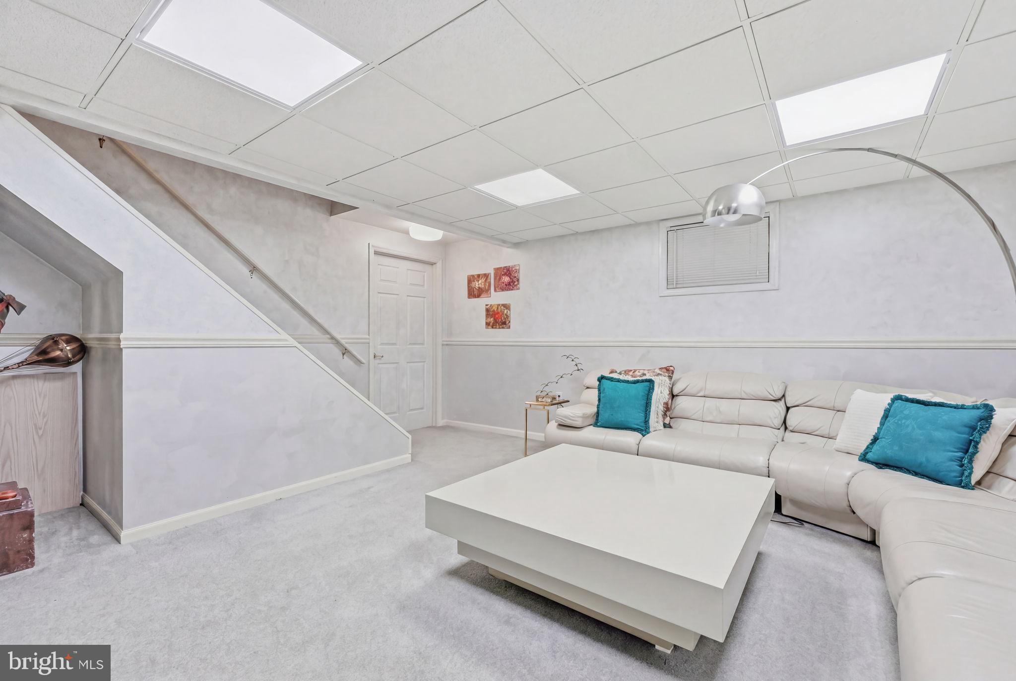BELLE AIRE - Residential