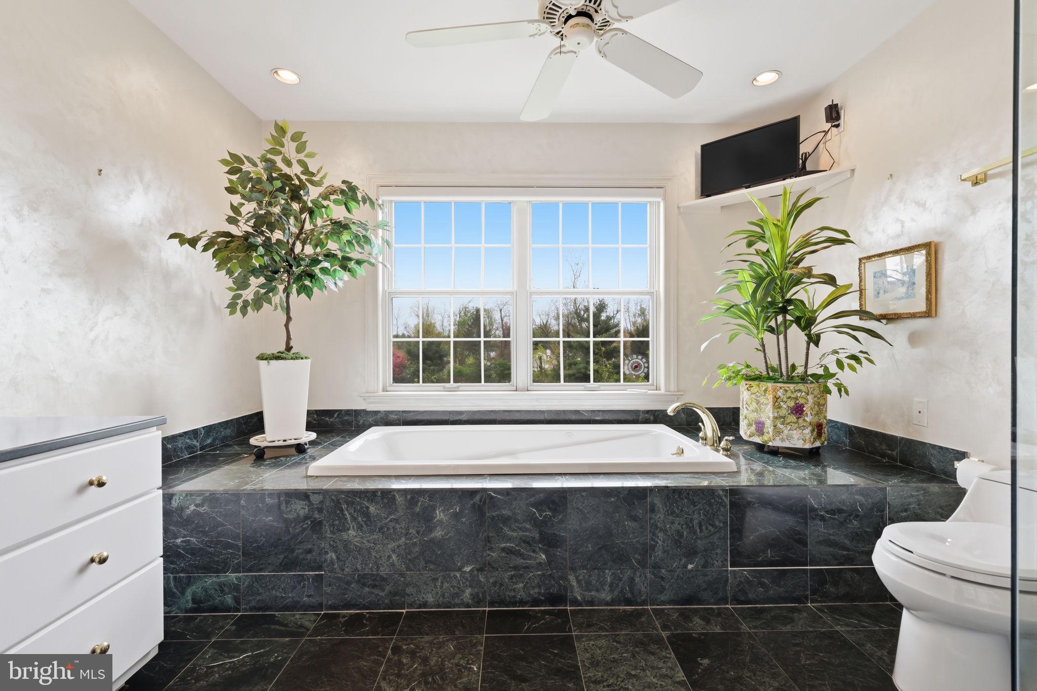 BELLE AIRE - Residential