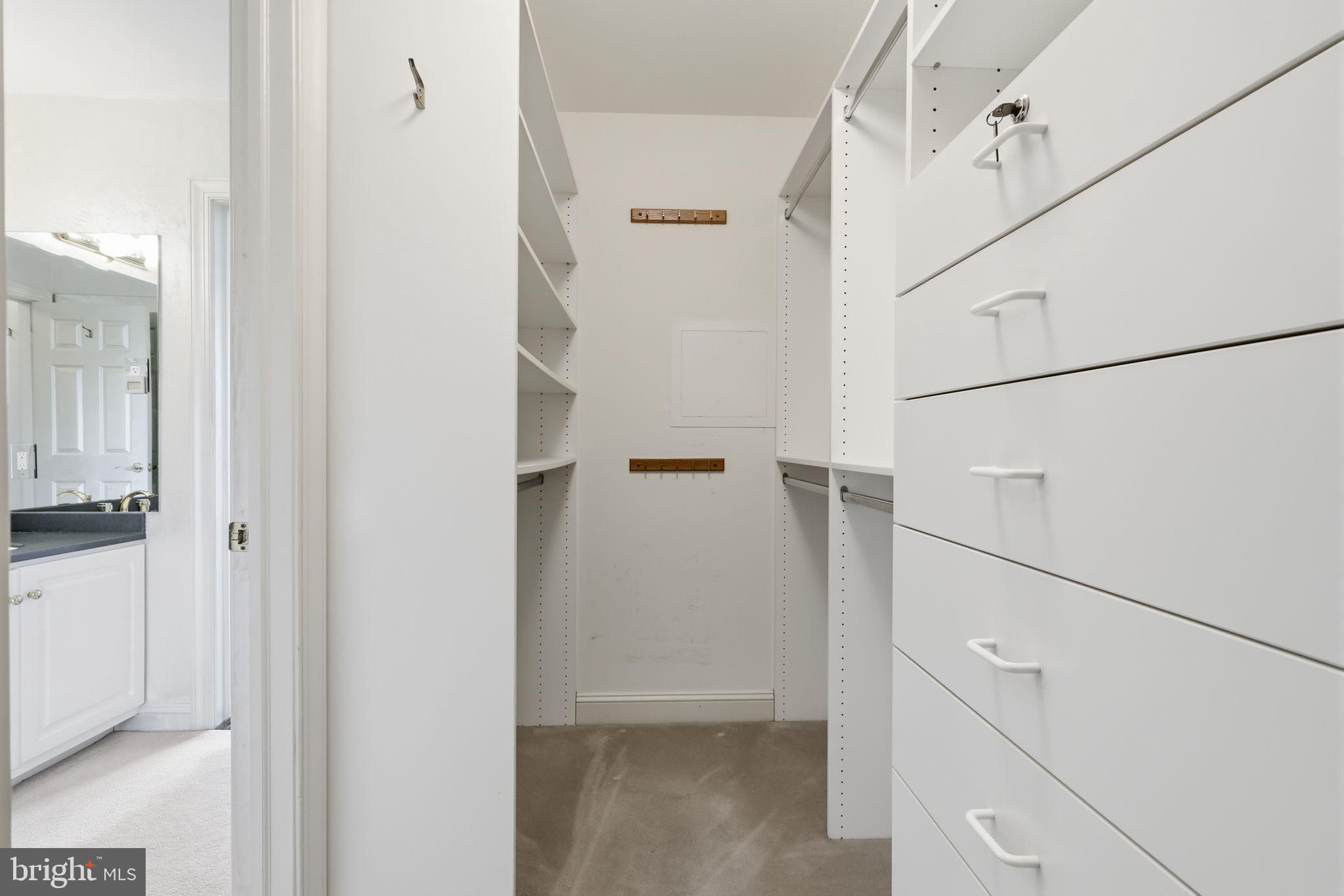 BELLE AIRE - Residential