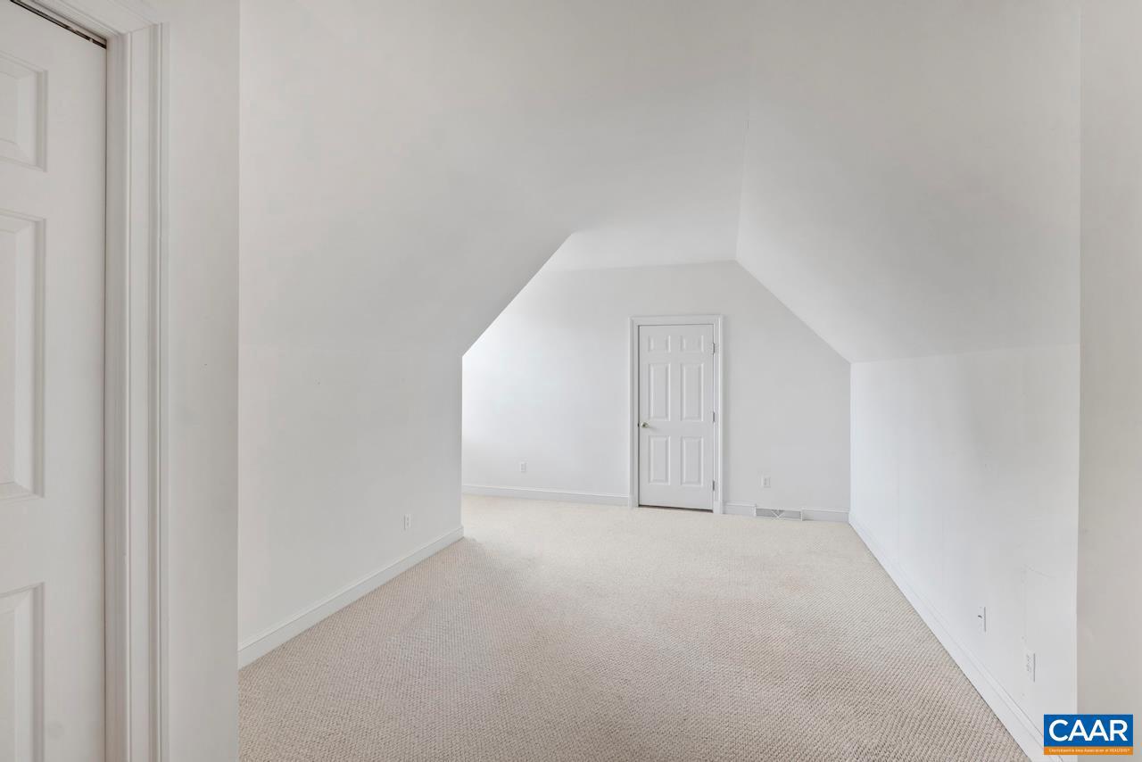 REDFIELDS - Residential