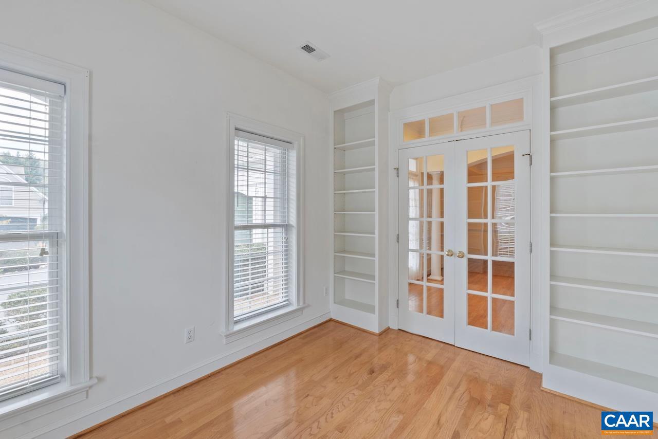 REDFIELDS - Residential