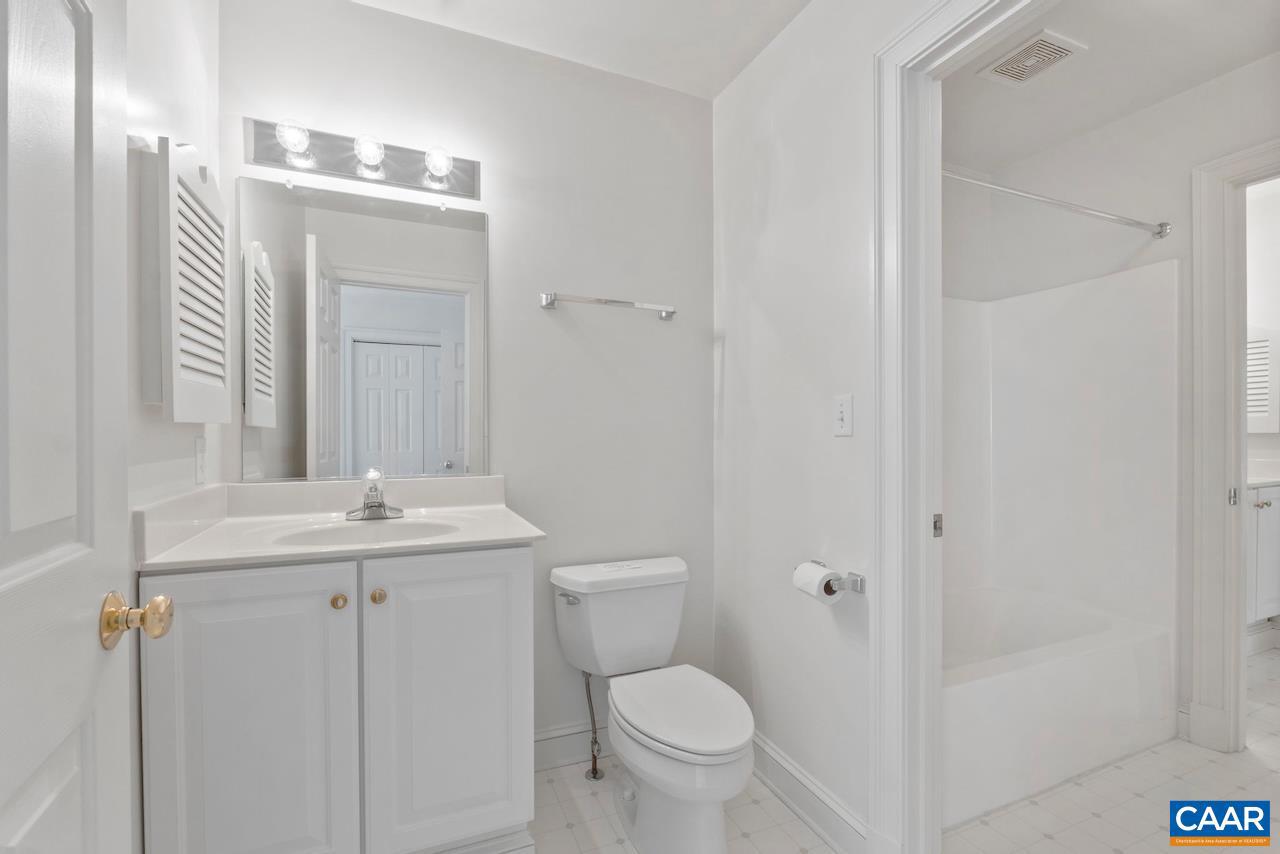 REDFIELDS - Residential