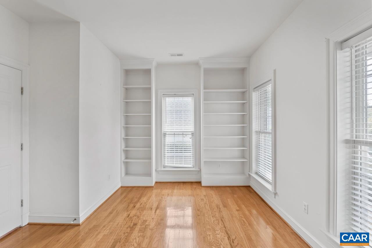 REDFIELDS - Residential