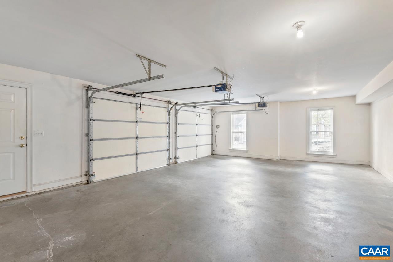 REDFIELDS - Residential