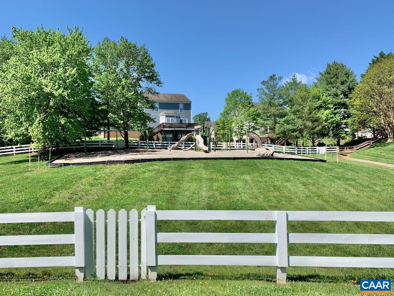 REDFIELDS - Residential