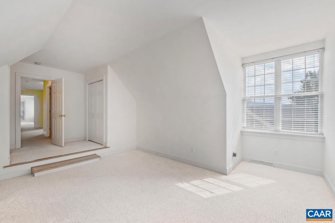 REDFIELDS - Residential