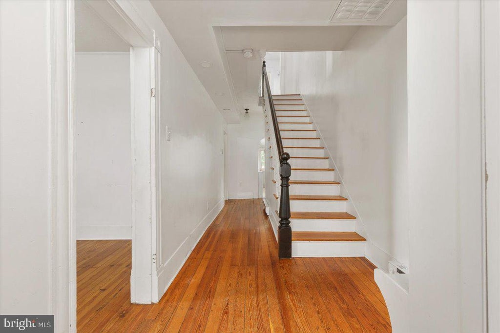 Photo of 307 E Piccadilly Street 1/2, WINCHESTER, VA 22601 (MLS # VAWI2010682)